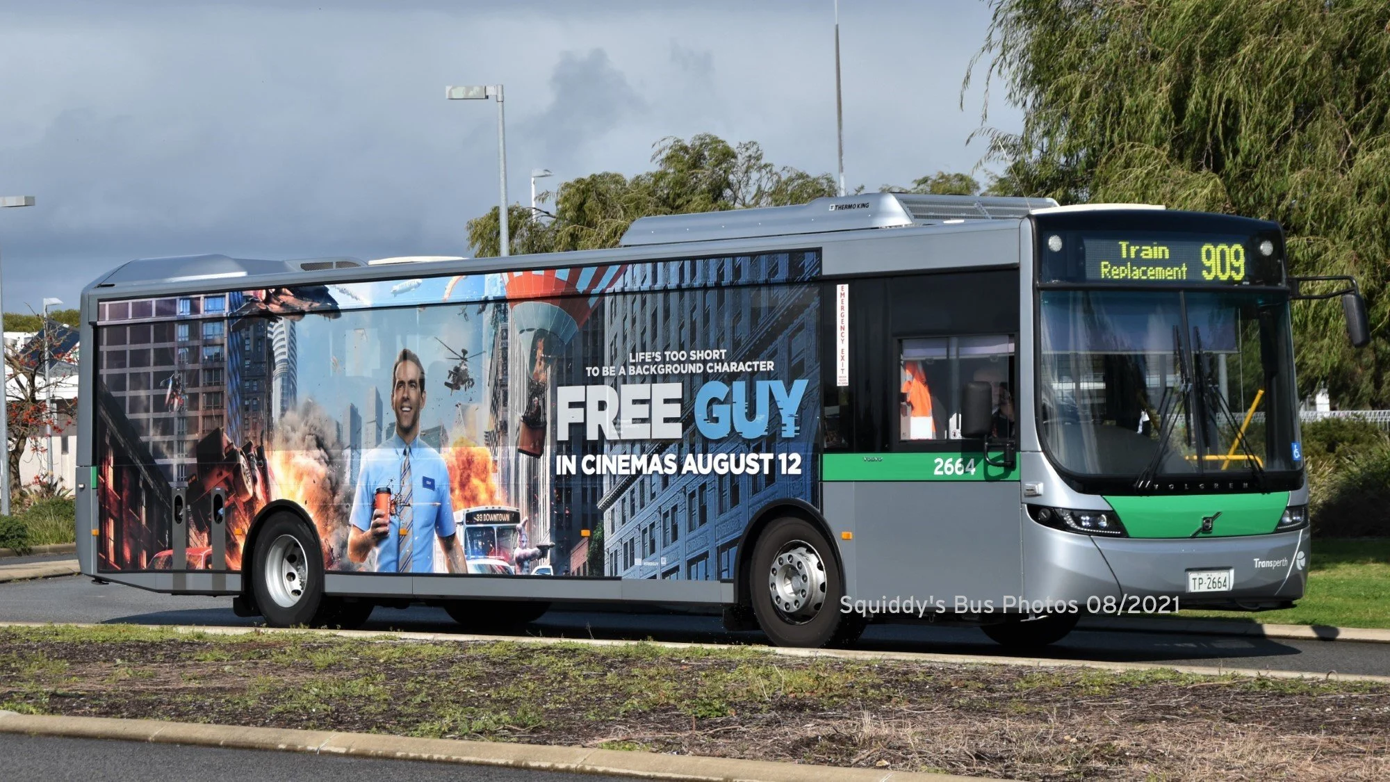 Jumbo Adverts Gallery — Squiddy's Bus Photos