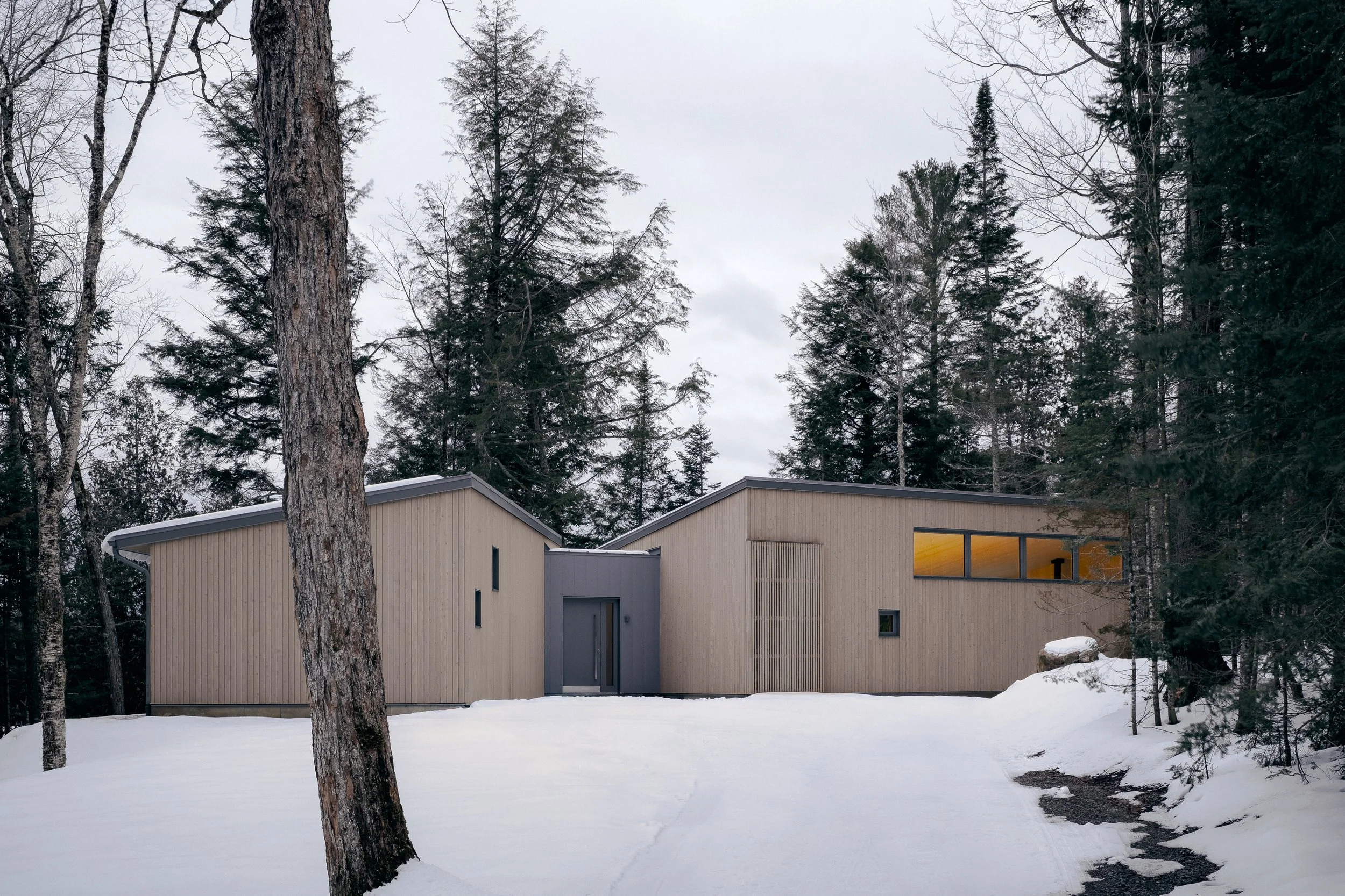 MaisonDuLacPerdu_RHA_©FelixMichaud_4911_web.jpg