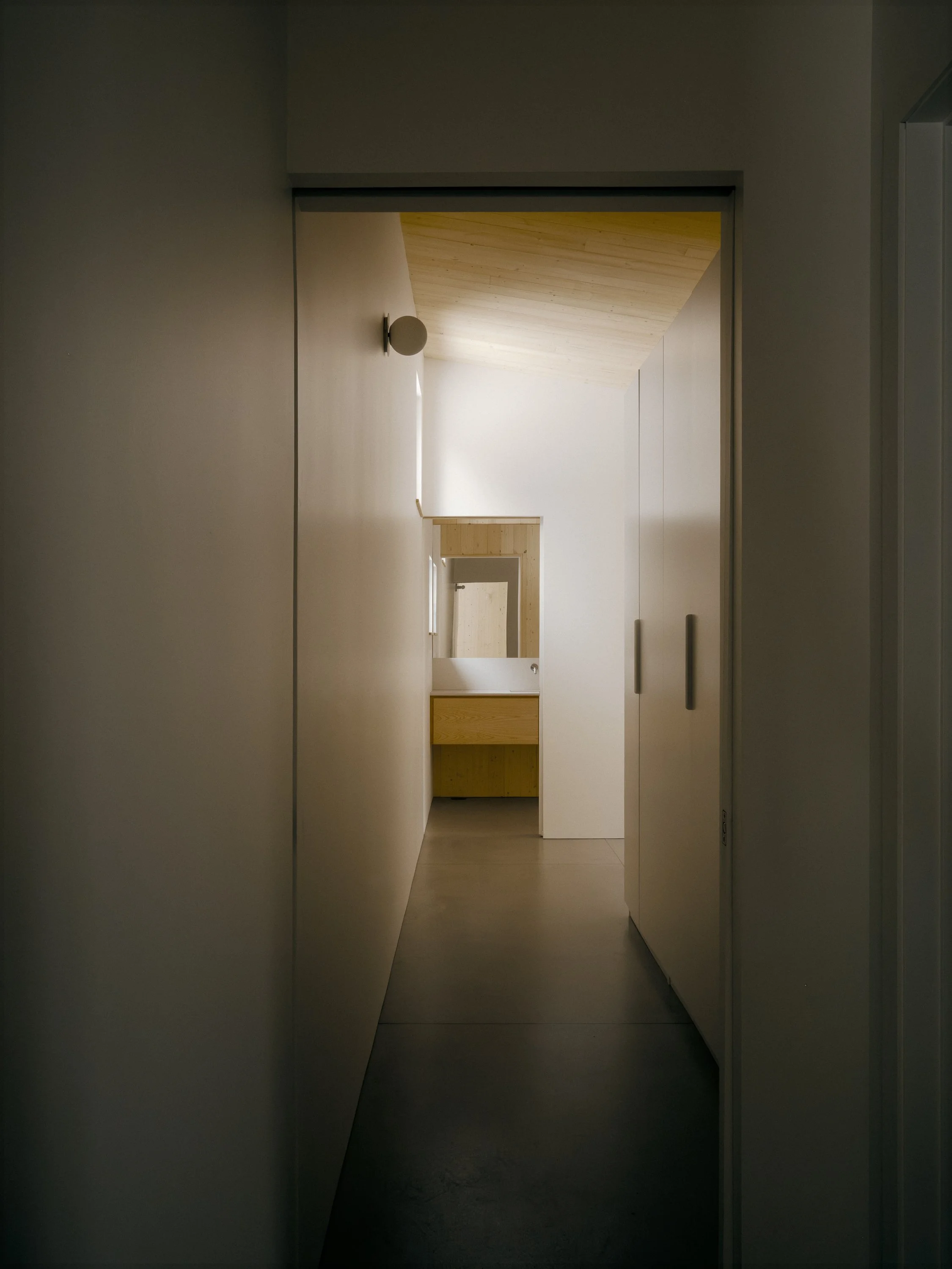 MaisonDuLacPerdu_RHA_©FelixMichaud_5231_web.jpg