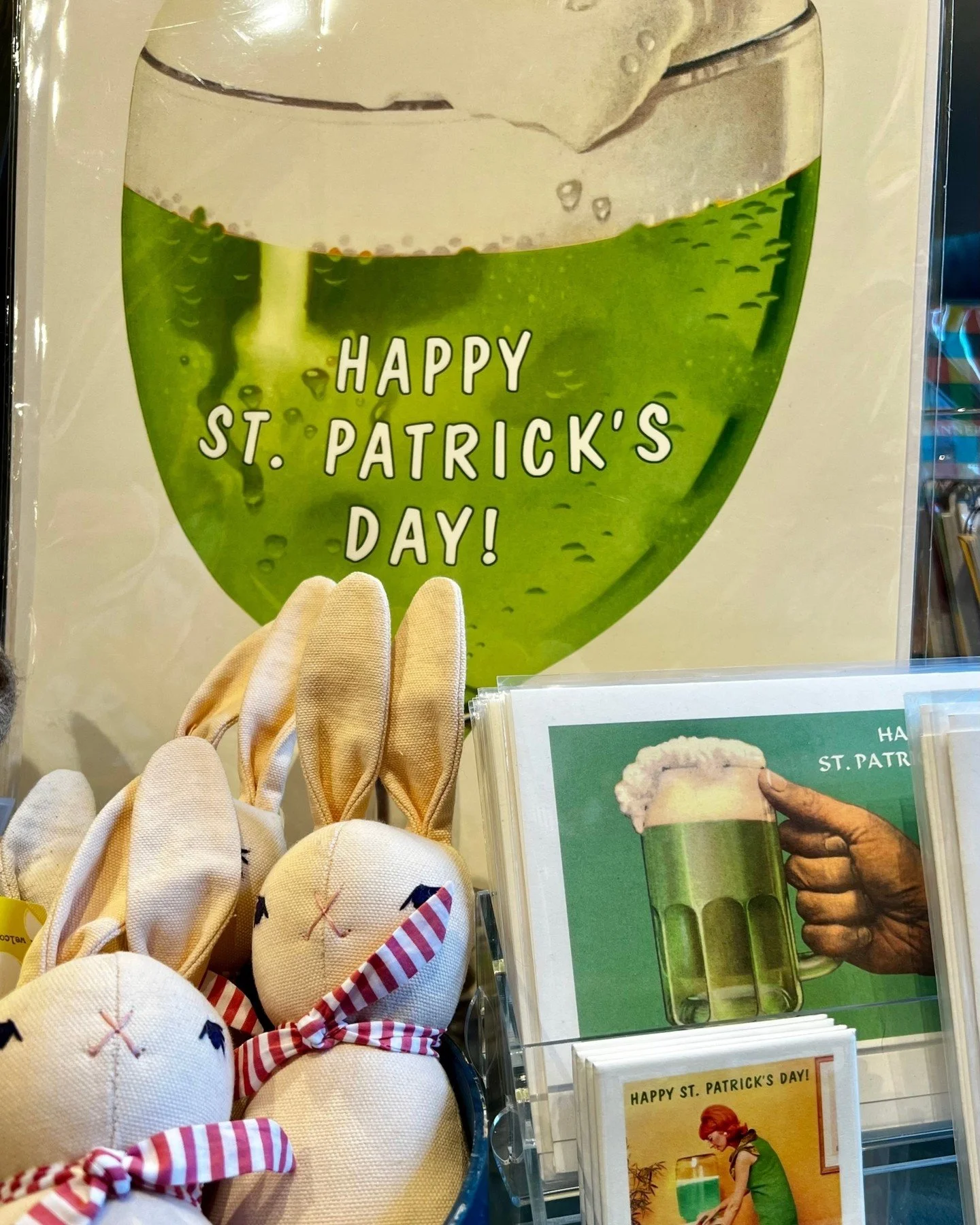 It's giving GREEN - Happy St. Patrick's Day! 💚💫 Spread St. Patty's cheer with some of our favorite green goodies.

#irishpride #stpatricksday #stpaddys #gogreen #shoplocal #northloopminneapolis #northloopmpls #mitreboxmpls