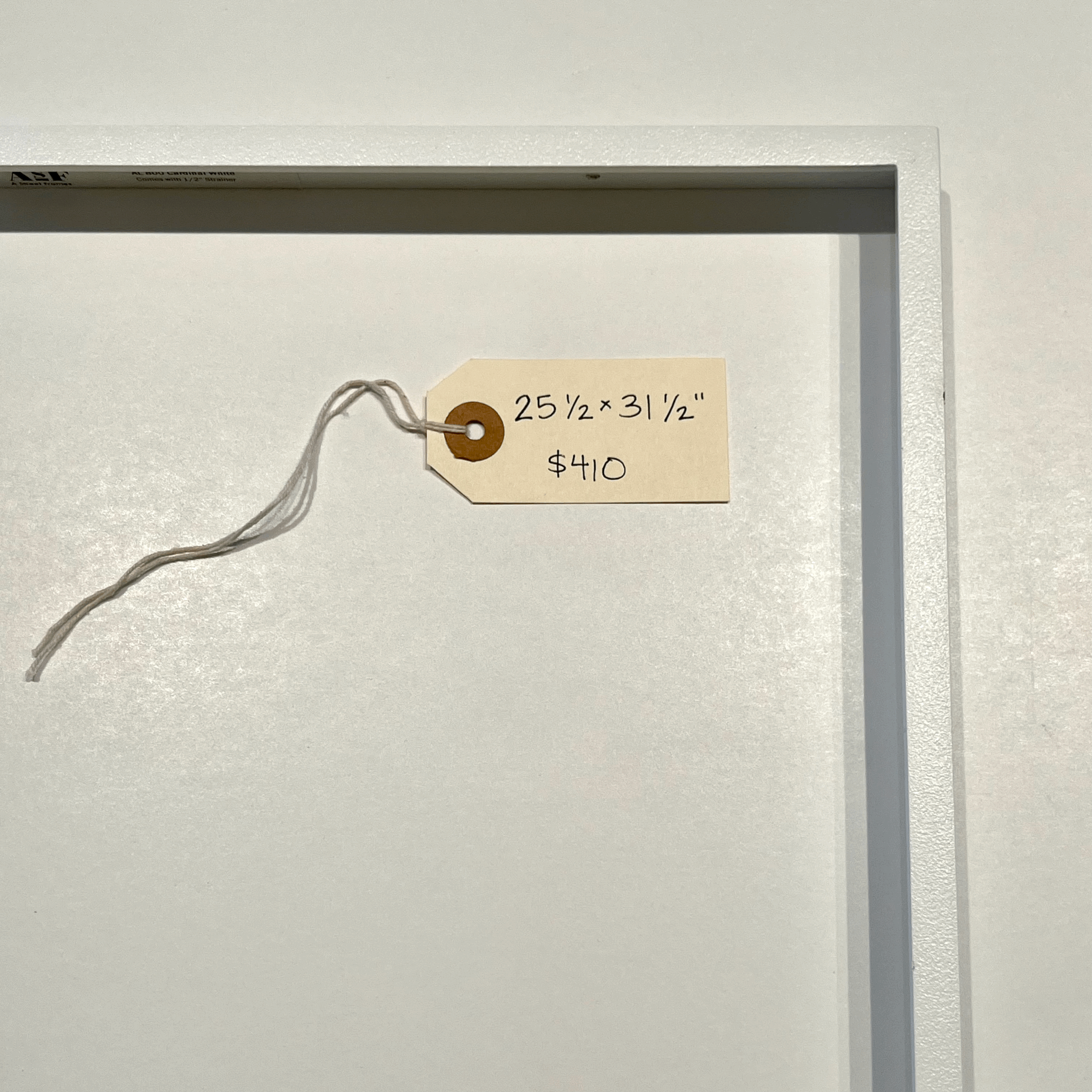 White Thin Metal Frame, Closed Corner