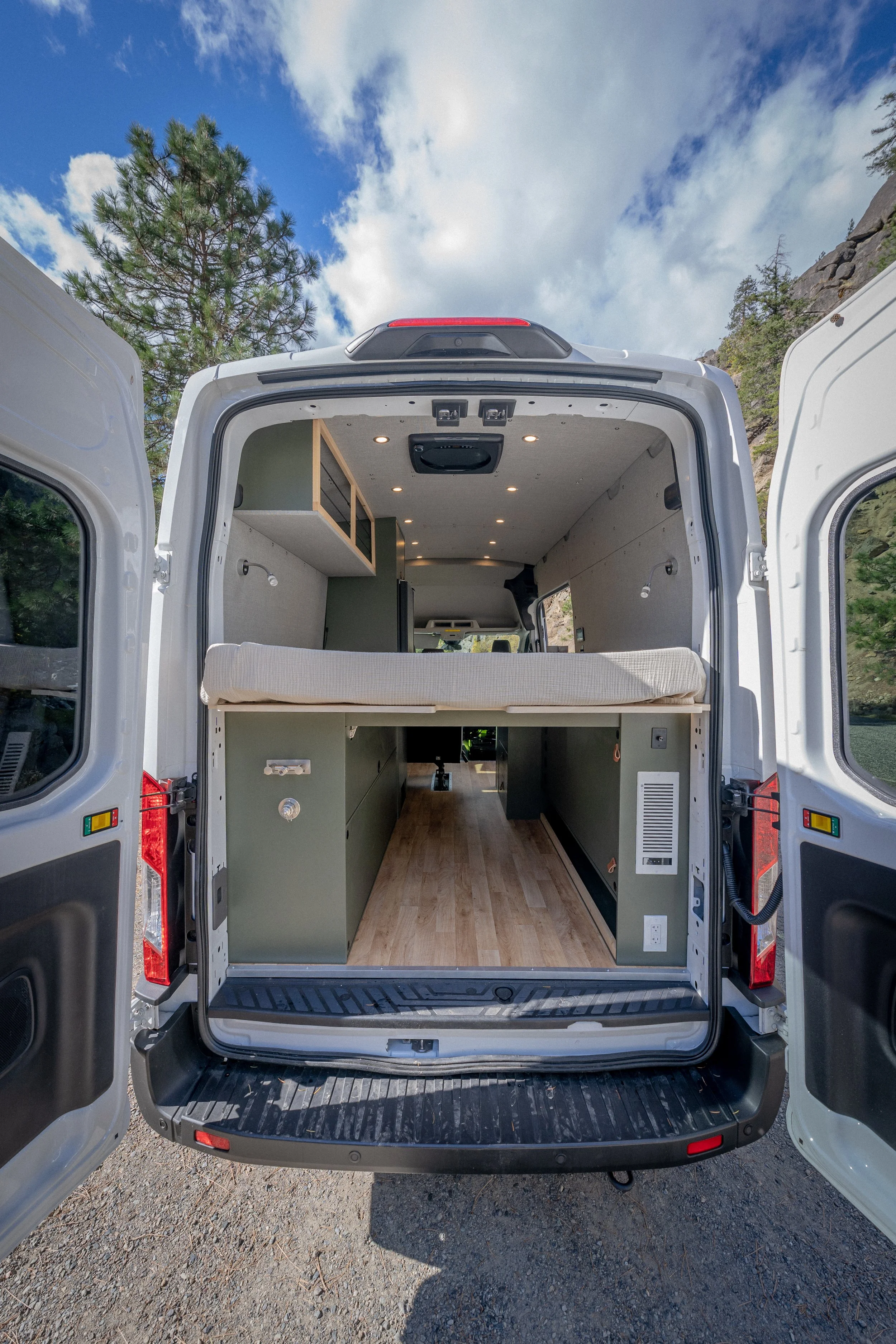 Transit_Fam_adv_Van-12.jpg