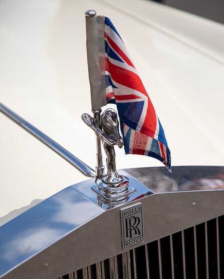 Ditch the car and be transported, instead, by our classic car chauffeur on a tour of the Cotswolds or further afield.  These trips in a vintage Rolls Royce or Bentley are designed to your requirements &ndash; we can even include luxuries like helicop