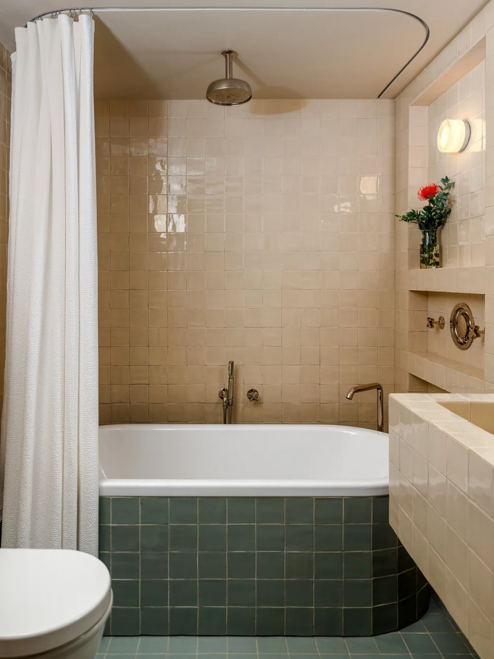 MONROE TOWNHOUSE — Shapeless Studio