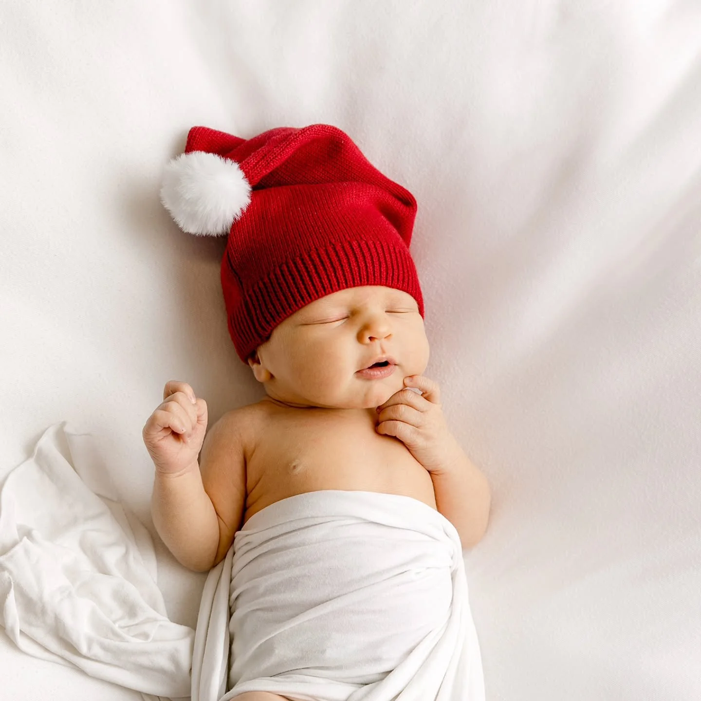 Rauhallista ja ihanaa joulun aikaa sek&auml; iloista uutta vuotta! ❤️

Viimeiset pari vuotta ovat olleet tuulisia, on tasapainoiltu palkkaty&ouml;n, yritt&auml;jyyden ja vuoroviikkovanhemmuuden kanssa. T&auml;m&auml; pieni yritykseni on minulle t&aum