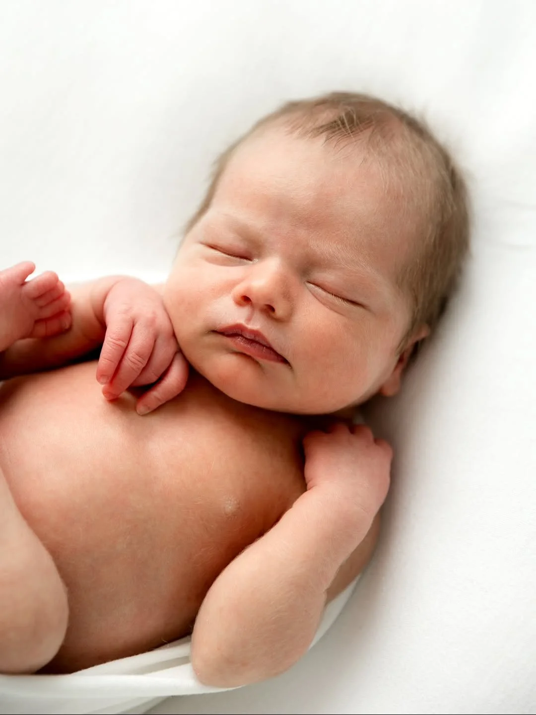 T&auml;ll&auml; viikolla p&auml;&auml;sen kuvaamaan yhden ihan vasta maailmaan saapuneen 🥰

Kun mietit vauvakuvauksen varaamista, kalenteriin laitetaan laskettu aikasi ja kunhan vauva on syntynyt tai viimeist&auml;&auml;n heti kun kotiudutte, olemme