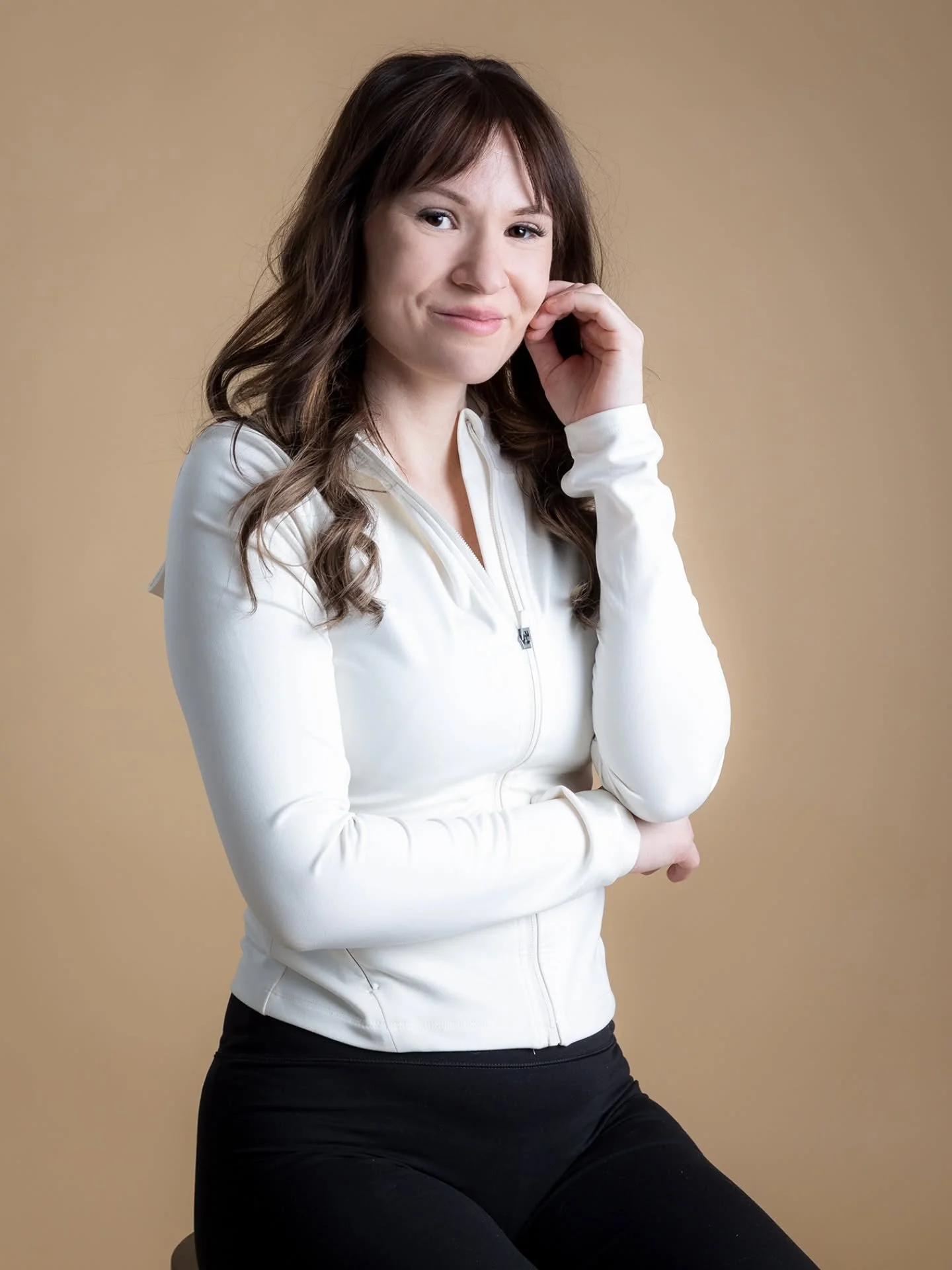 Mulle valokuvaus on aidosti intohimo, se on ty&ouml; jota teen niin t&auml;ydell&auml; syd&auml;mell&auml;, ett&auml; aika ymp&auml;rilt&auml; unohtuu. Haluan kehitty&auml;, ylt&auml;&auml; parempaan lopputulokseen, l&ouml;yt&auml;&auml; sen upean va