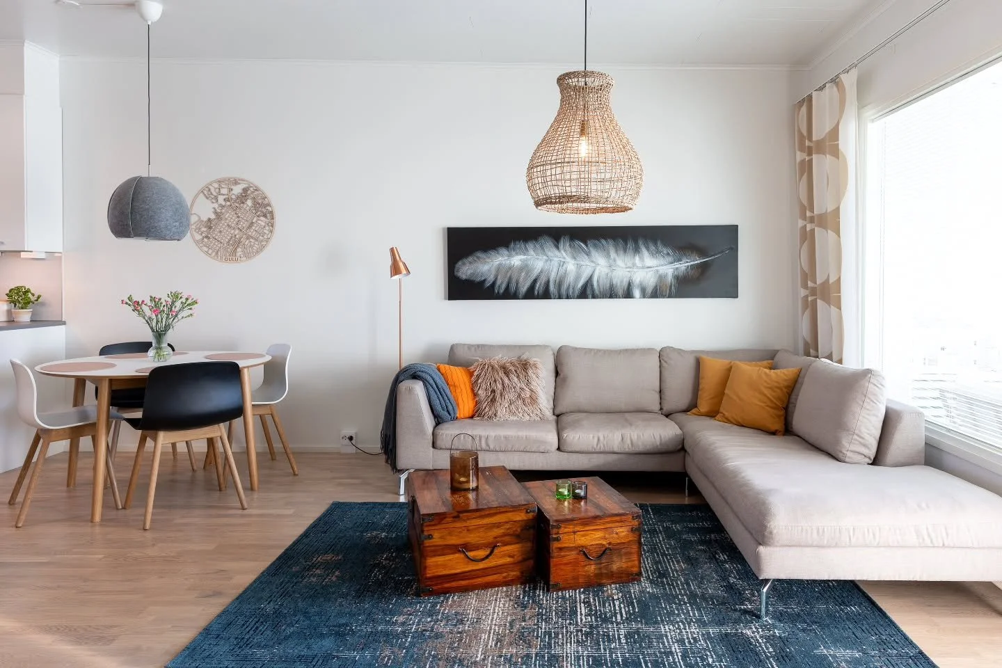 P&auml;&auml;sin taas kuvaamaan pari kaunista, myyntiin menev&auml;&auml; kotia. 🏠🥰

Mukavaa, kev&auml;&auml;n tuoksuista tiistaita 🌷

#asuntokuvaus #asuntokuvausoulu #oulu #asunnonmyynti #valokuvaajaoulu