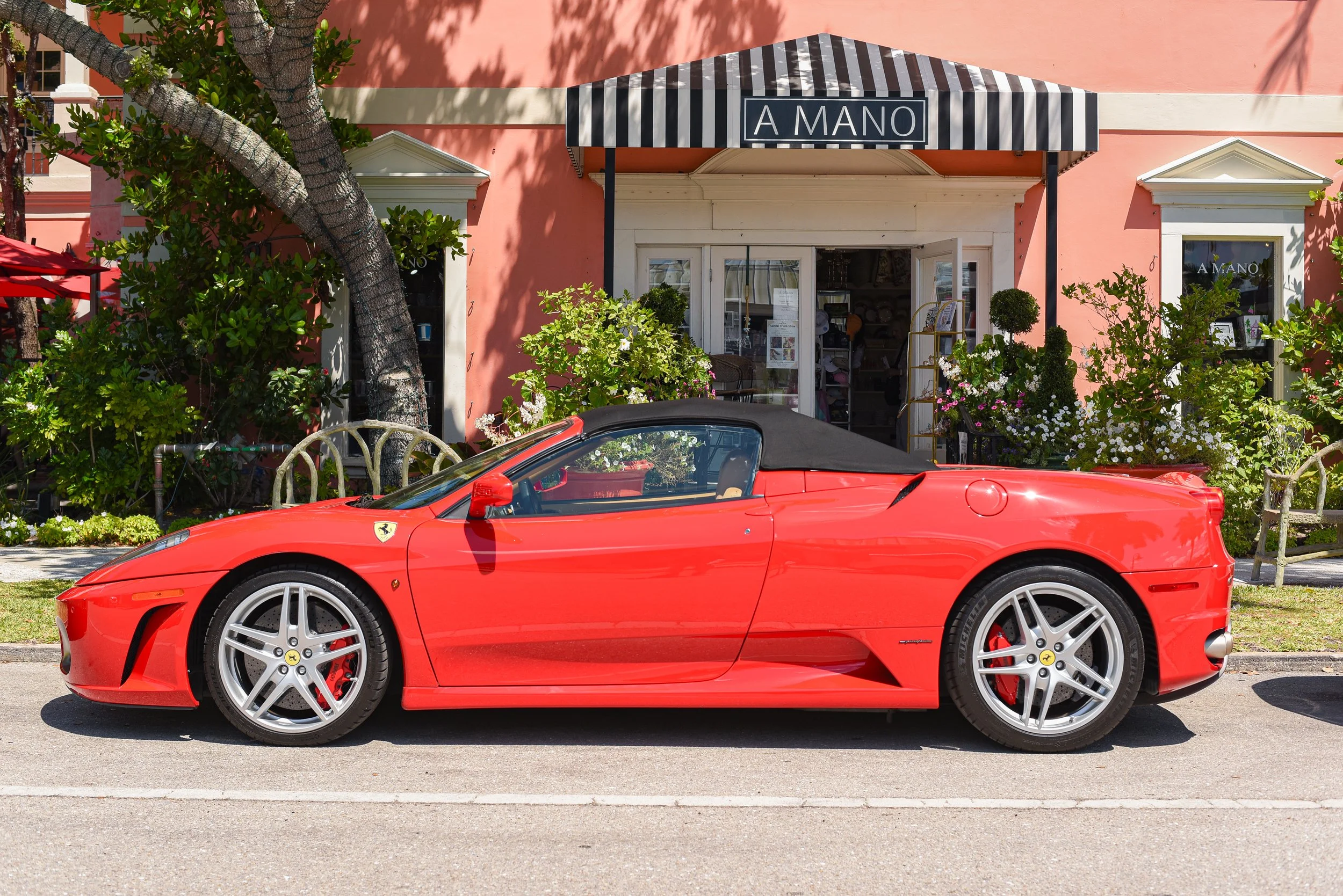 Cars of Naples Ferrari A Mano.jpg