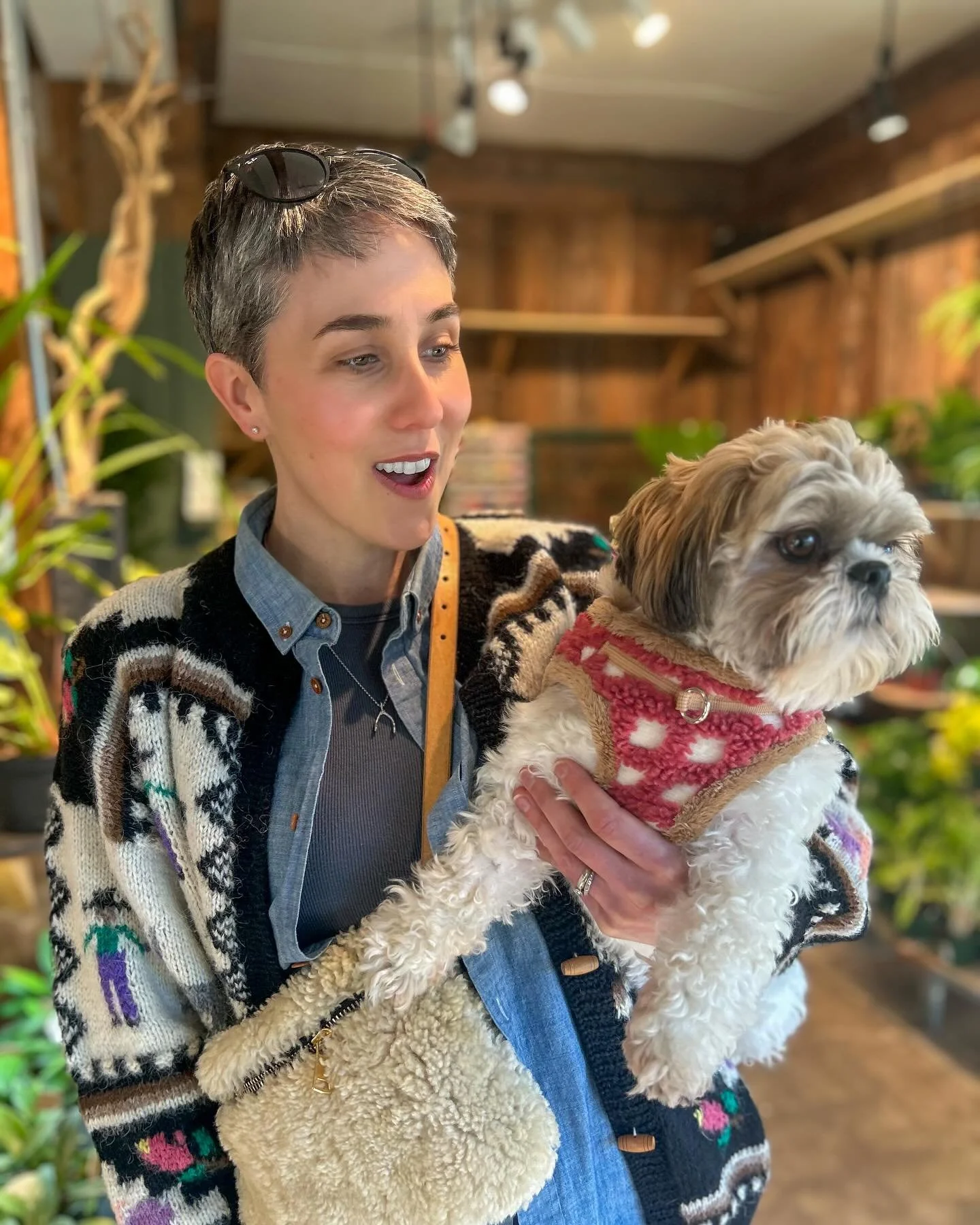 The sunshine brought a world of colour to our weekend &hellip; Our favourite plant/garden shop reopened after a winter break, my seed babies arrived in the mail, and I got my hands on the sweater I fell in love with at the cutest thrift store! ❤️🧡💛