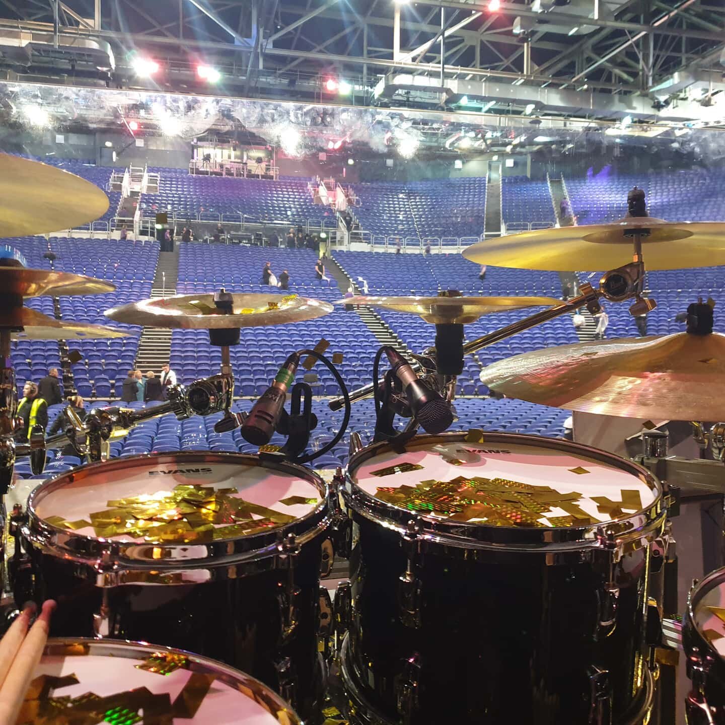 Amazing sold out week of shows in Dublin with Riverdance in the 3 Arena!
#riverdance #pearldrums #zildjian  #evansdrumheads #vaterdrumsticks #earthworksmicrophones #porteranddavies