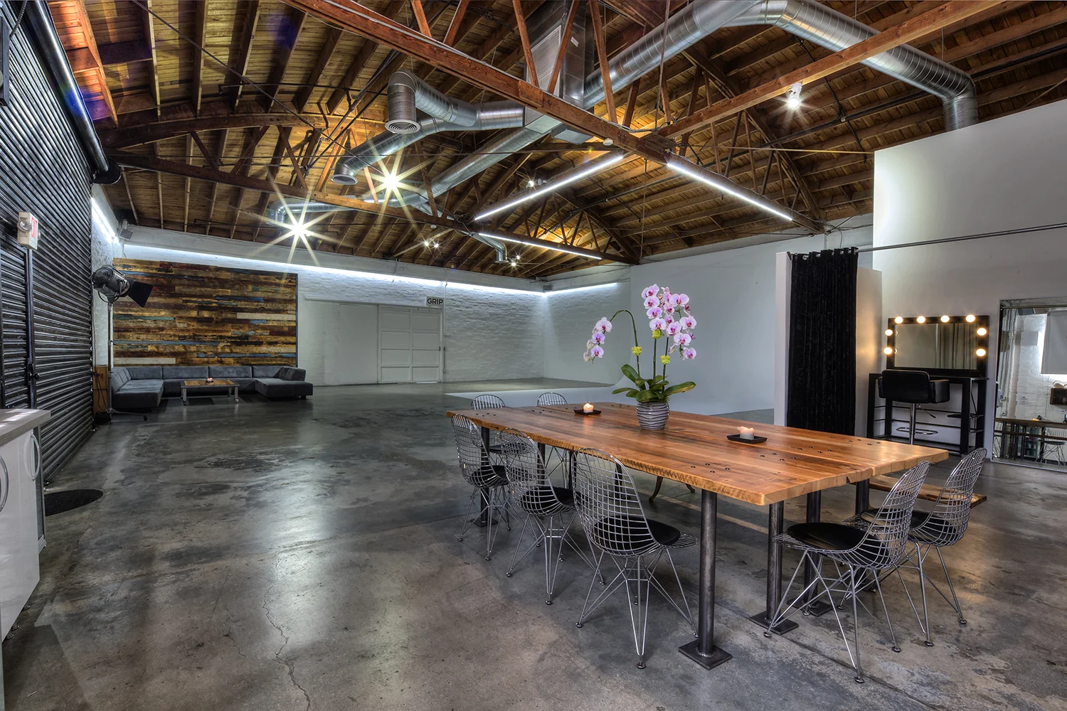 _Table and Flowers.jpg