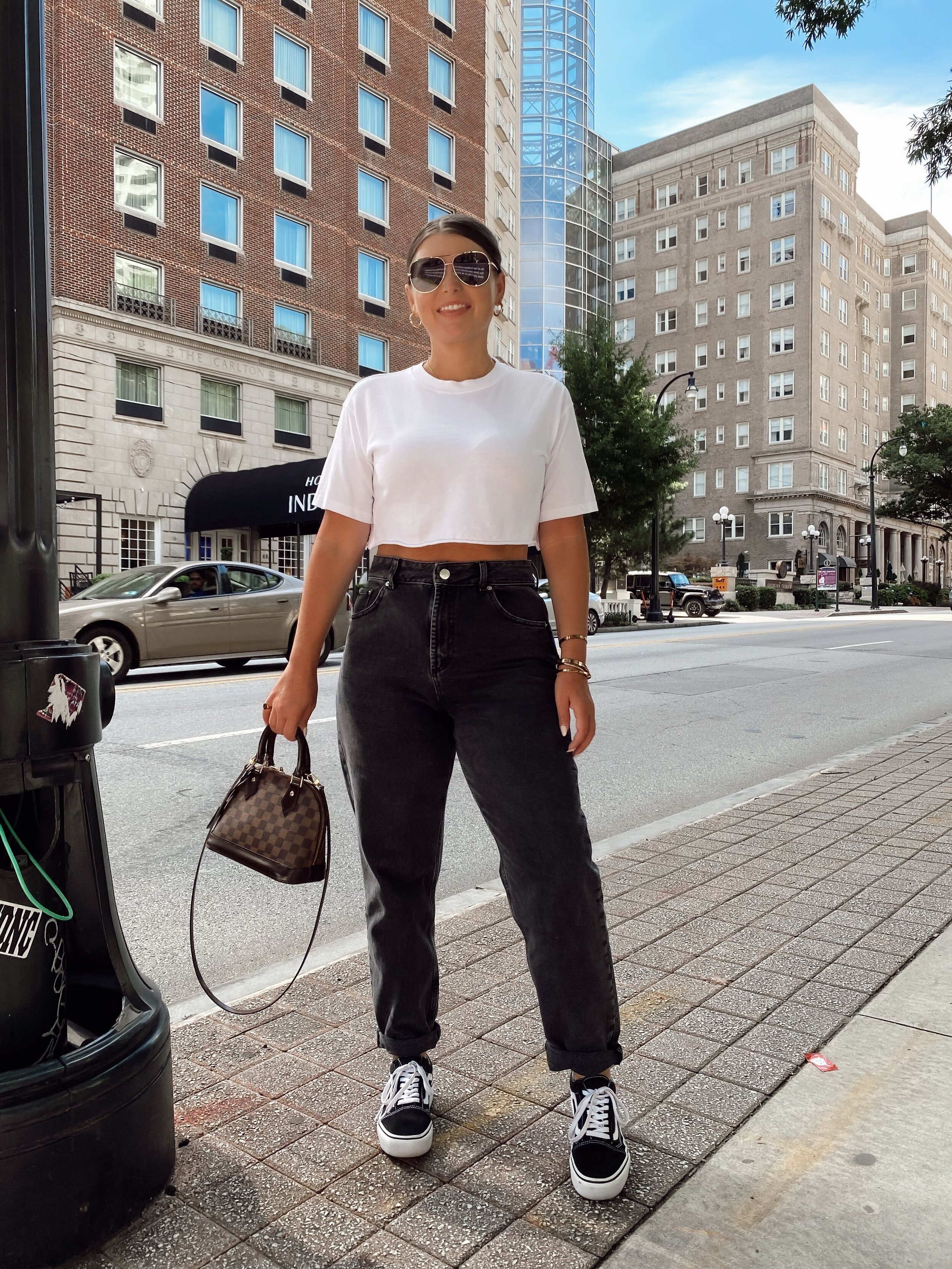 5 WAYS TO WEAR BLACK JEANS FOR SUMMER _ THE RULE OF 5.jpeg