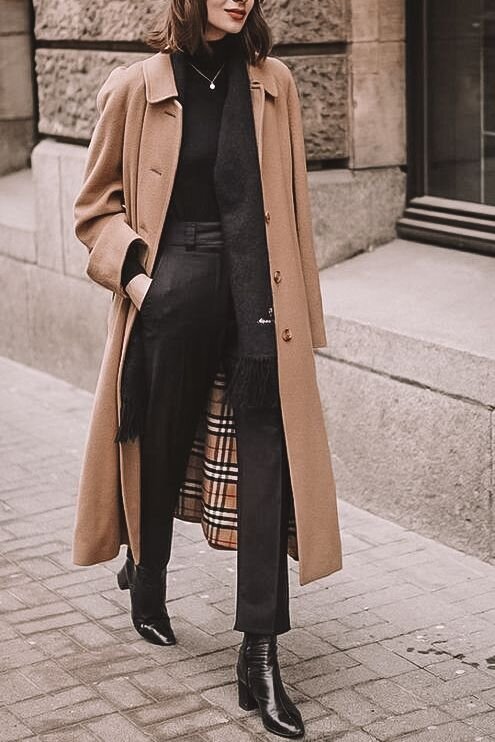 The Burberry Trench Coat_ My Honest Review 2021 • Petite in Paris.jpeg