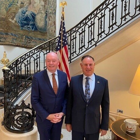 🇧🇪🇺🇸 Deze middag had ik bijzonder inspirerende ontmoeting met ambassadeur Michael M. Adler, in mijn hoedanigheid als voorzitter van de #IPU (Interparlementaire Unie), sectie Belgi&euml;/USA.

We hadden het onder andere over: Het versterken van de