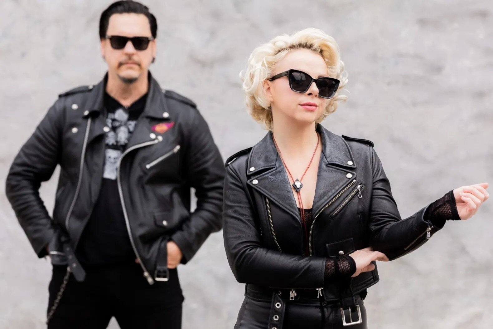 Check out the latest Rolling Stones article on Samantha Fish and Jesse Dayton for their collaborative album Death Wish Blues.

https://www.rollingstone.com/music/music-features/jesse-dayton-samantha-fish-death-wish-blues-1234826754/