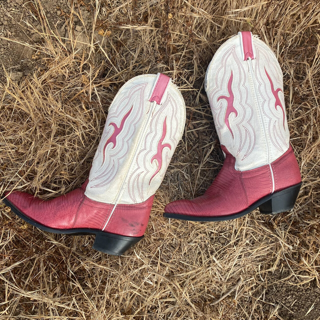 pinkboot4.jpeg