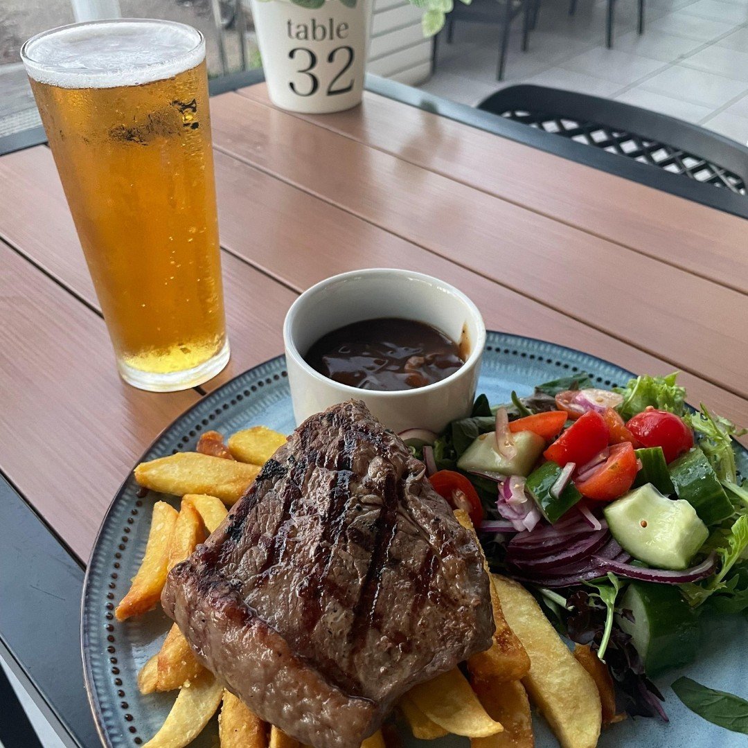 Make no mis-steak, we know Mondays are hard, but we are making it better with our $19.50 steak night!

Come on down to Sunny's starting at 5pm for our mouthwatering steak special! Enjoy a 250g Rump with chips and salad, and your choice of pepper, mus