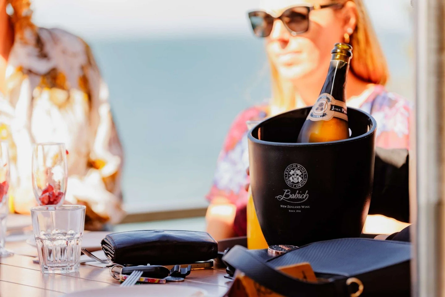 Have you ever been to the Amalfi Coast, or want to revisit? Escape to the sun-soaked cliffs of Italy without leaving Redcliffe.
Join us for a white-themed ladies lunch full of coastal chic, Mediterranean flavours, and timeless Italian glamour.
🥂 F