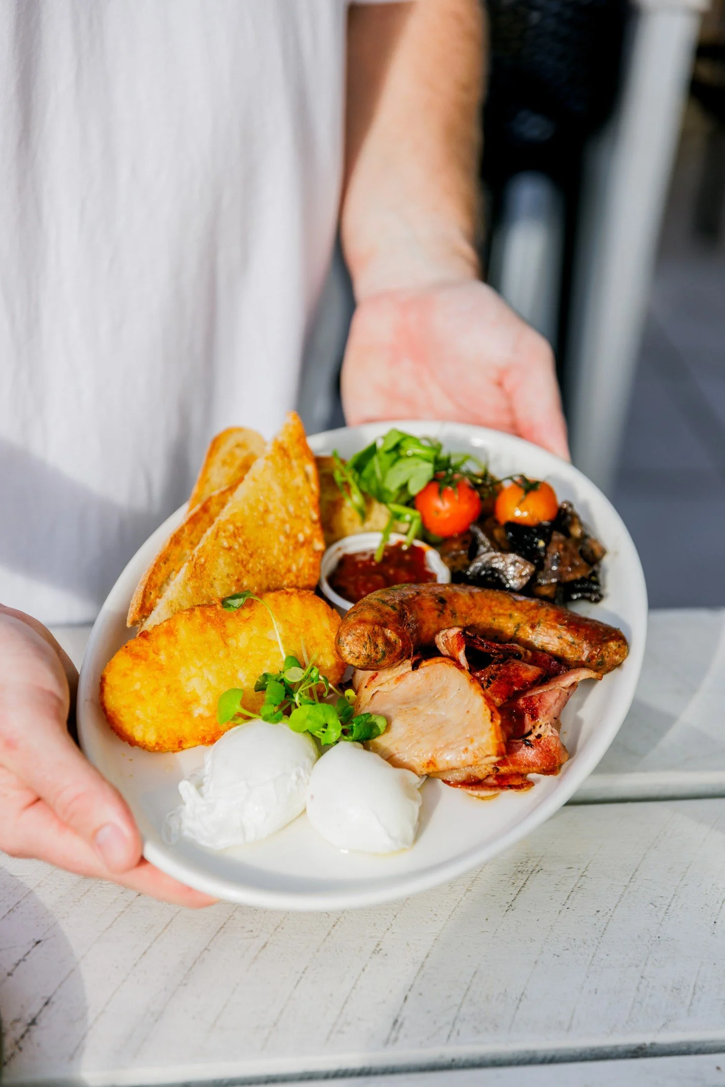 Let us present to you&hellip; Sunny&rsquo;s Signature Big Brekky 🍳

Two eggs your way, local butcher&rsquo;s sausage, crispy bacon, golden hash browns, house-made relish, local tomatoes, mushrooms and two slices of sourdough.

The perfect start to y