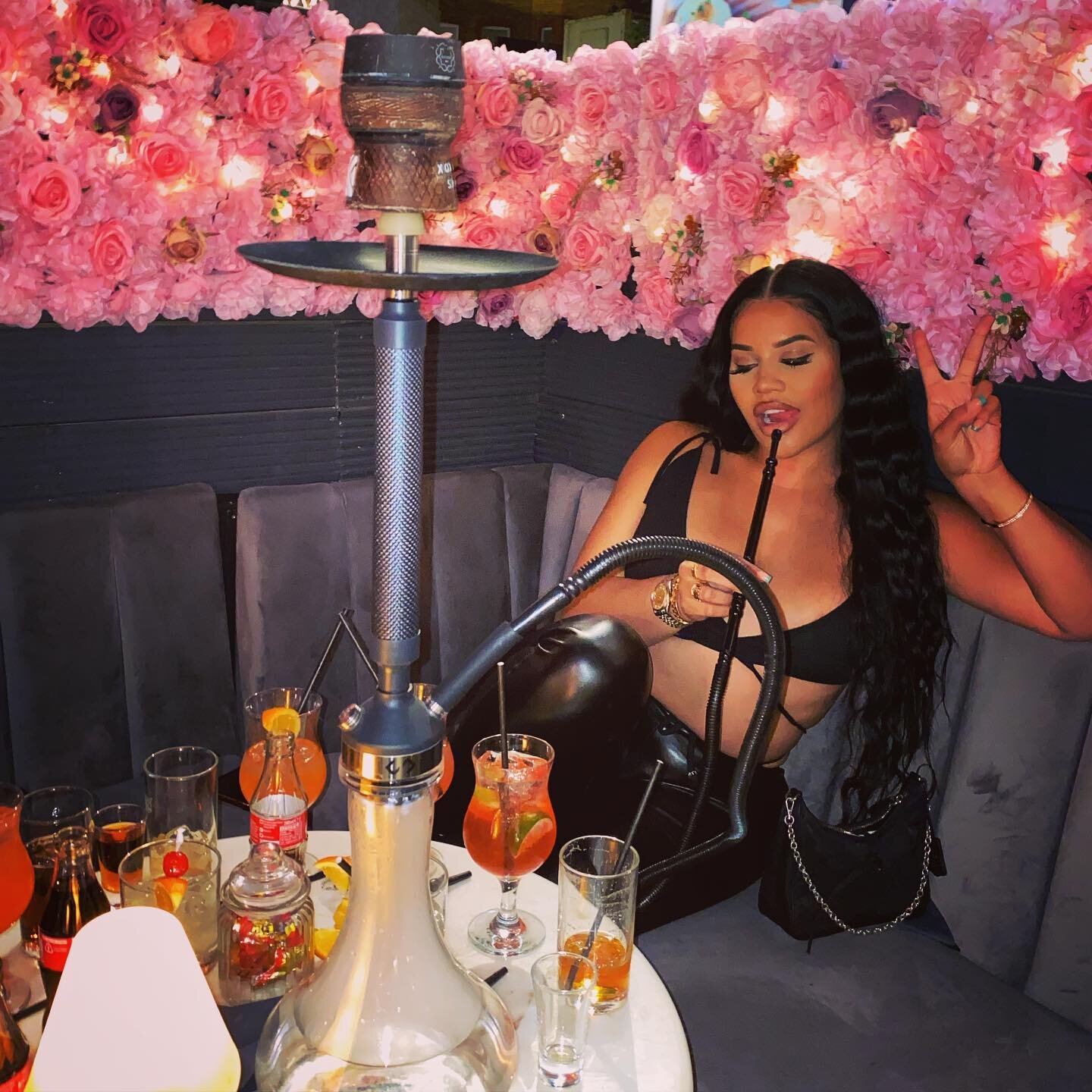 Cosy evenings at 17 #seenat17 #knightsbridge #theonlyplacetobe @lateysha_grace