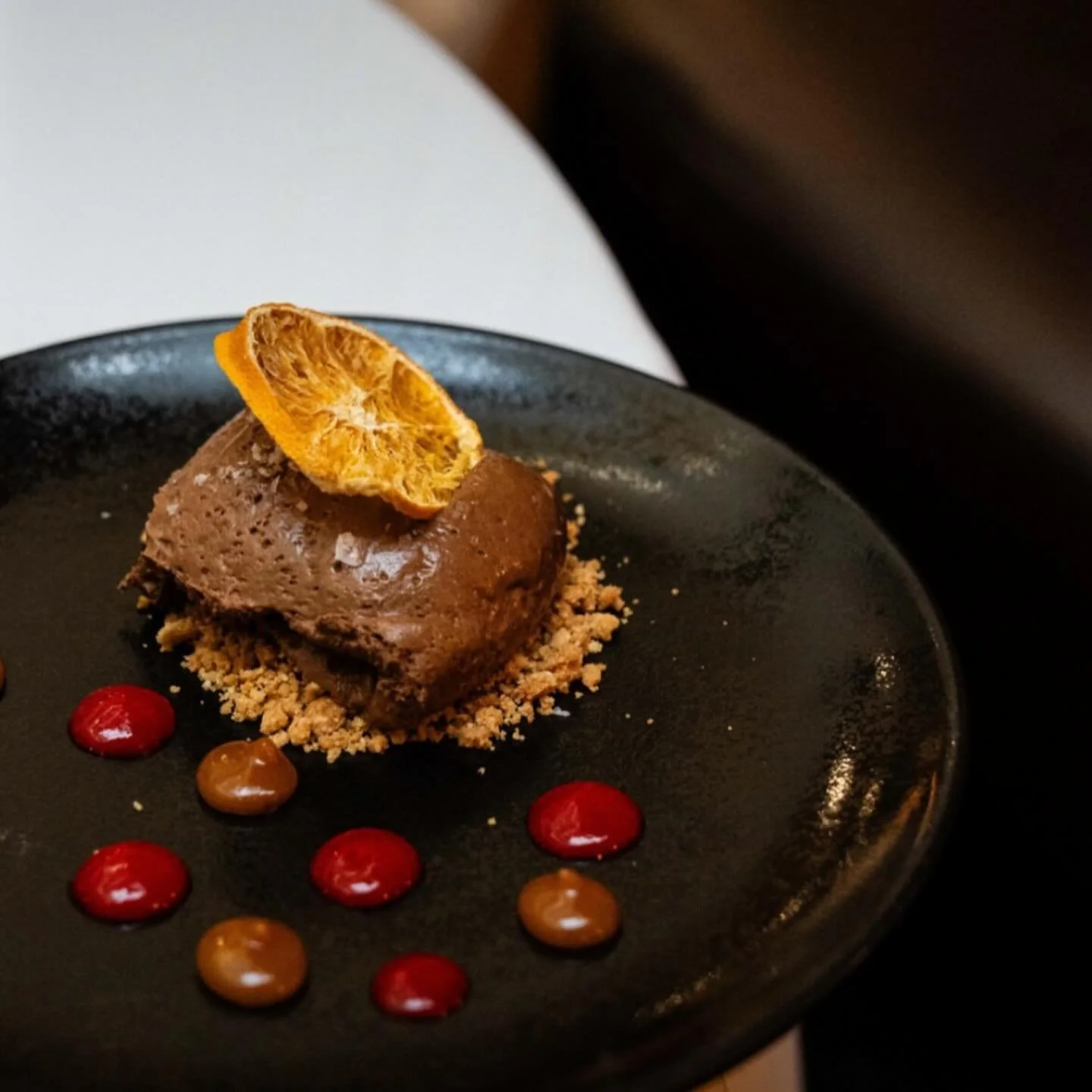 Sweet tooth? Our p&acirc;tissier got you, with our seasonal hand-crafted desserts 👨&zwj;🍳🍨 

&bull;
&bull;
&bull;

#seenat17 #17onsloane #shisha #knightsbridge #london #hookah #dessert #17 #sloanestreet