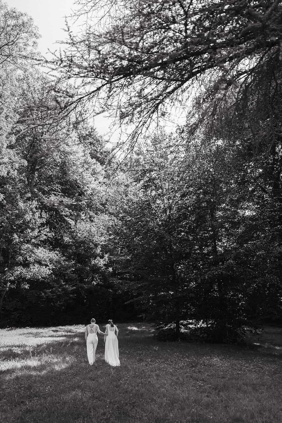 Spontane bijzondere trouwfoto's trouwfotograaf Gent_twee bruiden.jpg