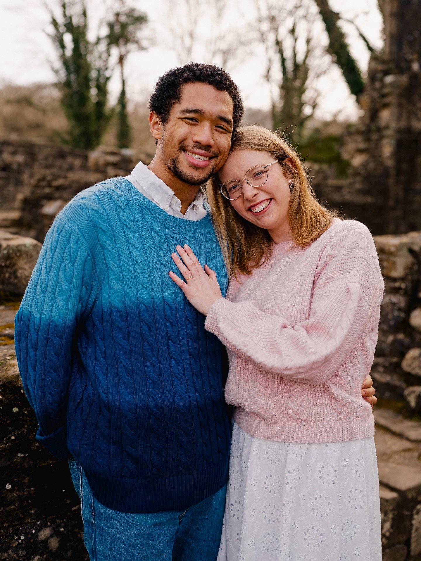 Kicked off 2025 with Jed &amp; Grace&rsquo;s preshoot 💍 Currently sorting through their wedding photos and can&rsquo;t wait to share them, too 👀 
-
#engagementshoot #preweddingphotoshoot #durham #finchalepriory #northeastphotographer