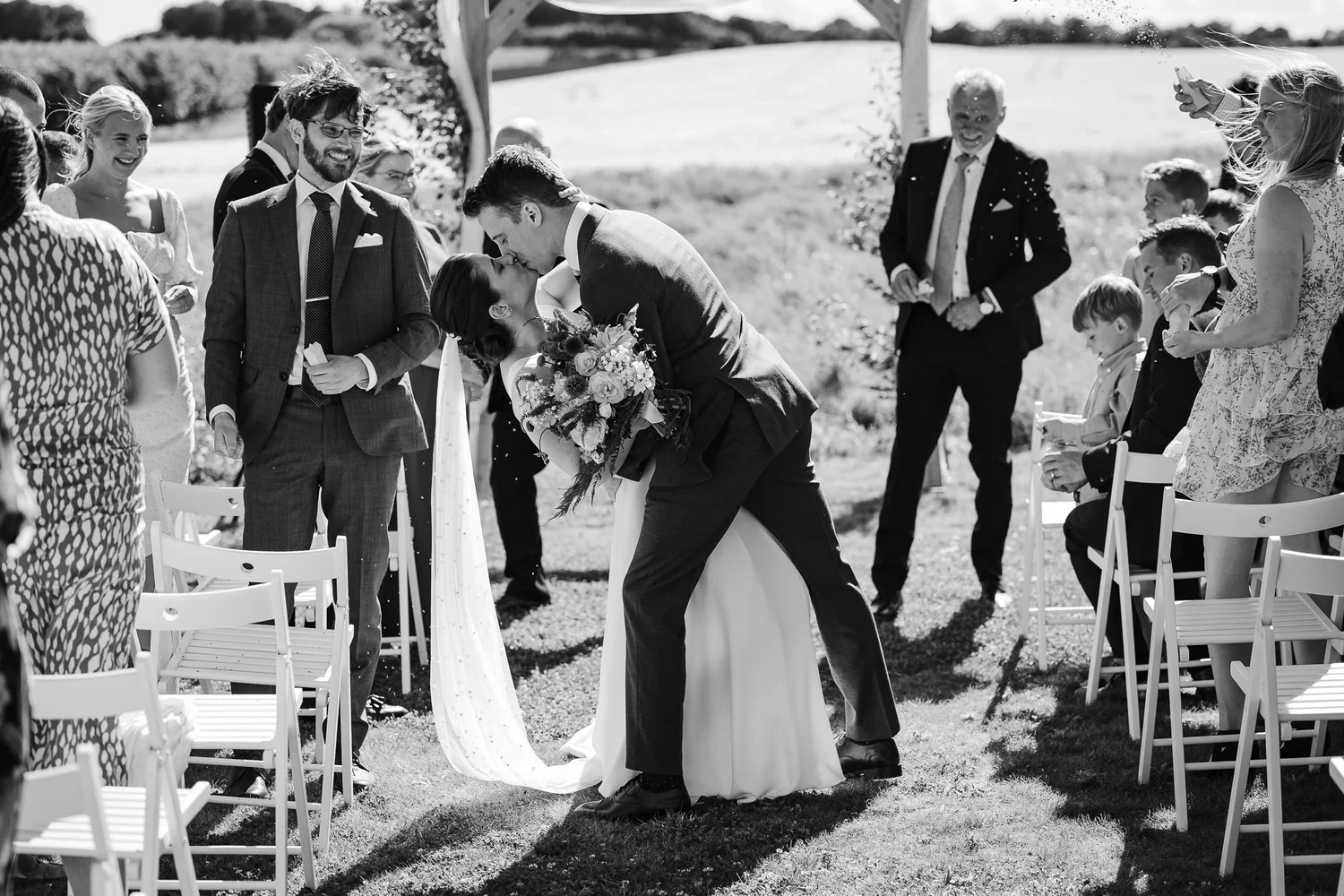 Par i ljusöppning — kontrast