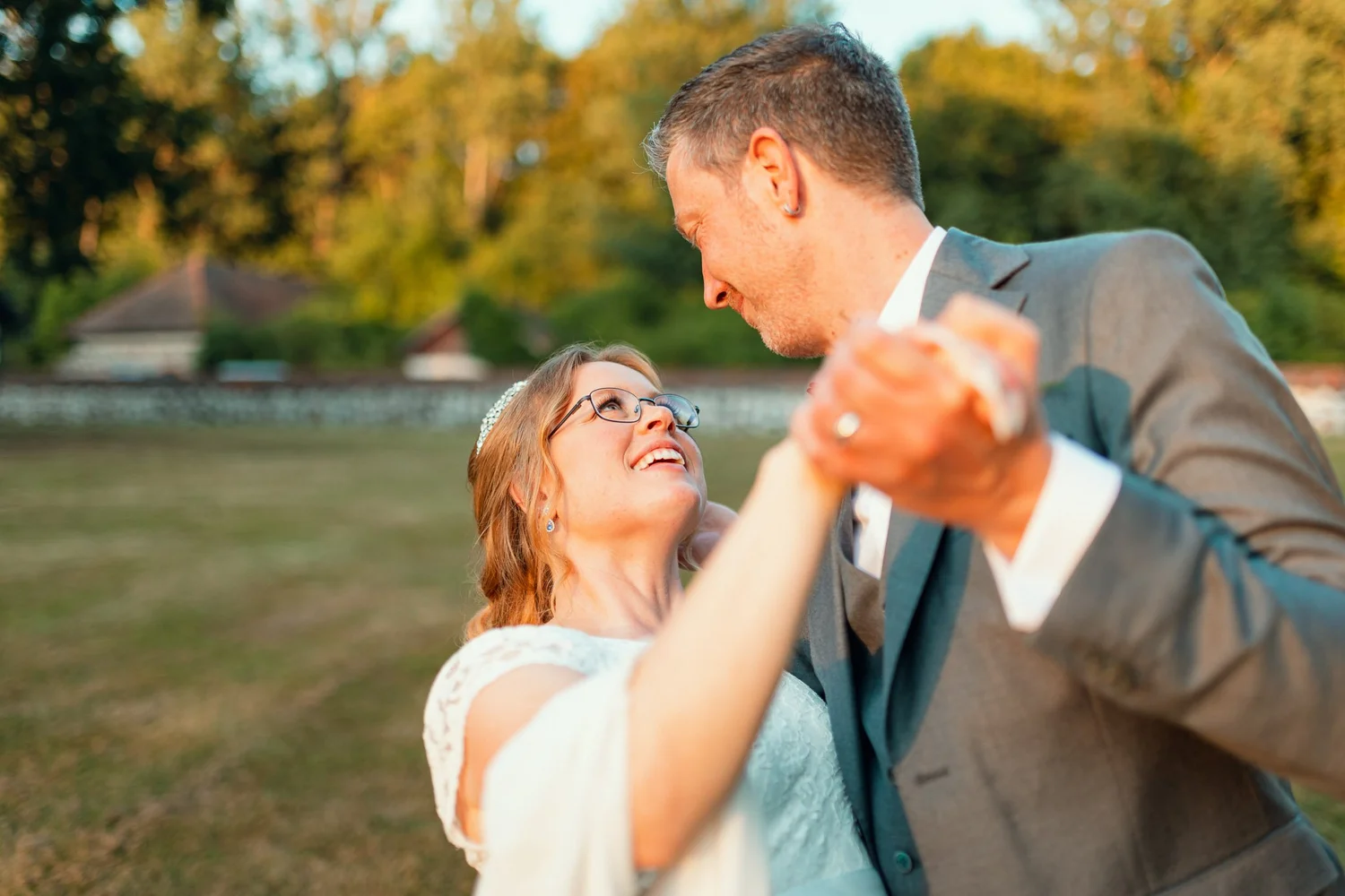 Utomhusvigsel — augustidag