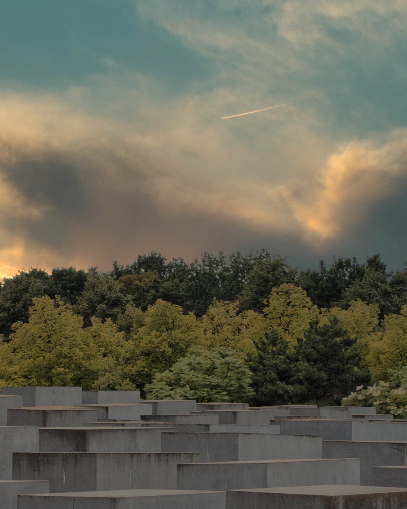 Today, we wanted to mark and pay our respects on #HolocaustMemorialDay, we remember all the lives lost during the holocaust as well as the millions of people who have endured genocide since. 🕯️