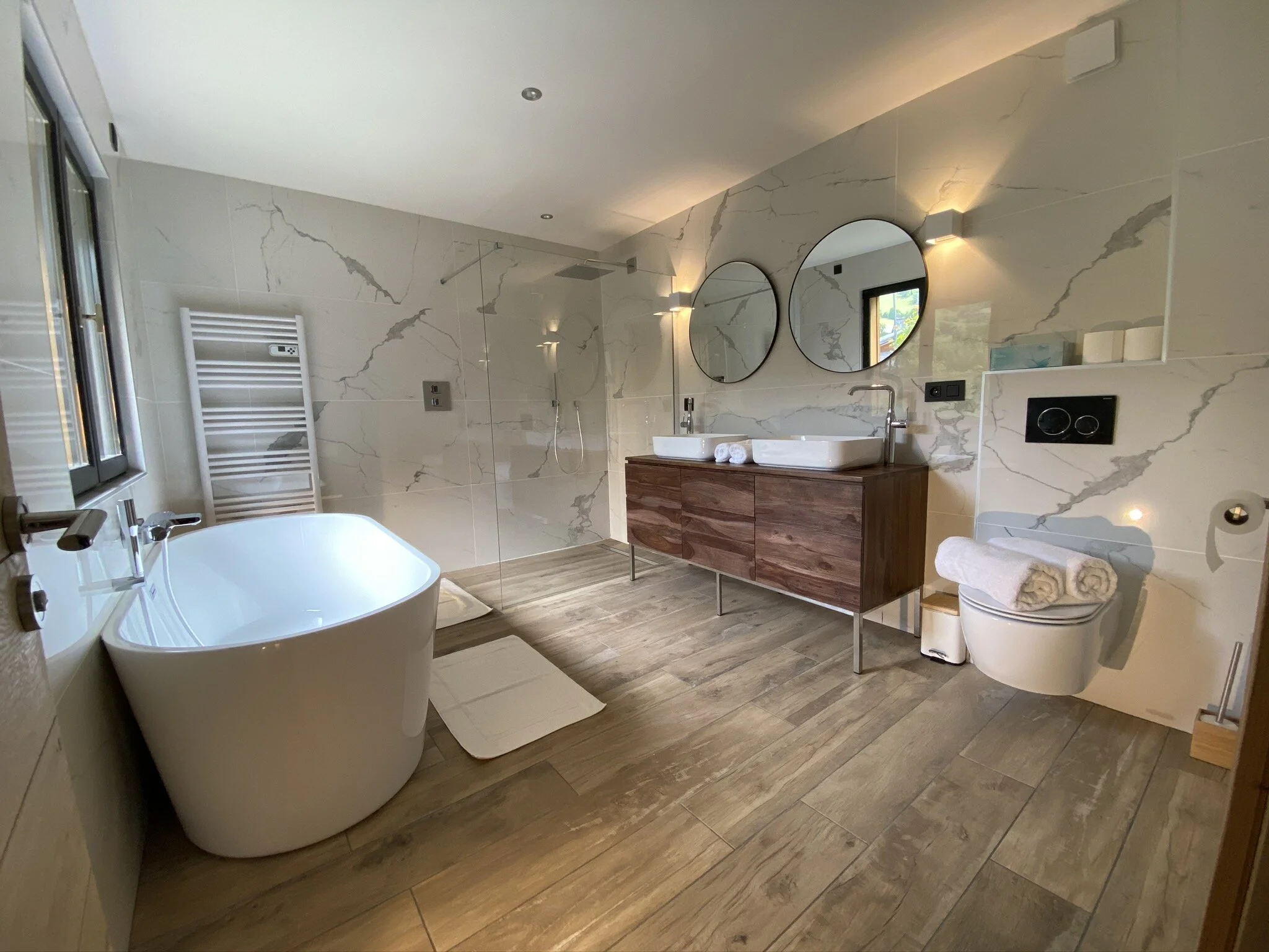 SDB MASTER CHAMBRE 3.JPG