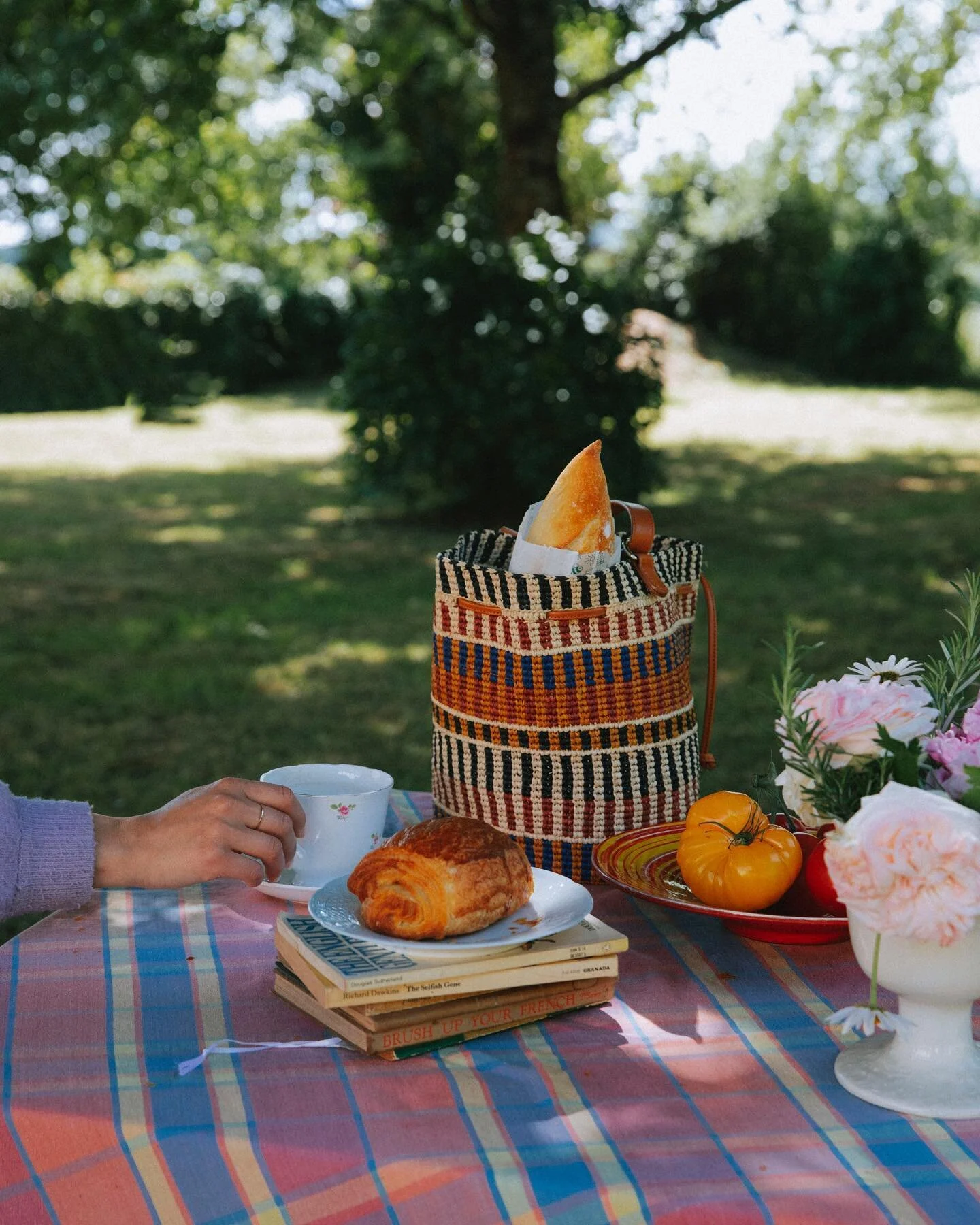 Happy Tuesday my friends ~ Recently I&rsquo;ve been thinking a lot about making new friends. It all started when I watched the Freddy Mercury movie, which btw was terrible, but it evoked so many emotions and thoughts about solitude, needs and expecta