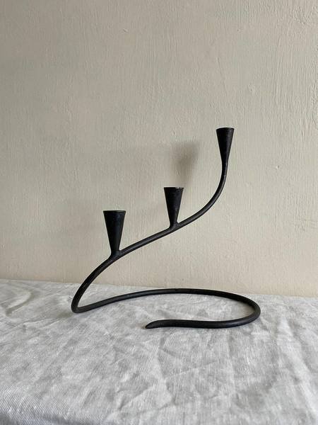 large_wiggly-iron-candelabra-vintage-mid-century-original-black-metal-wavy-candle-stick-holder-Patricia-rodi.jpeg