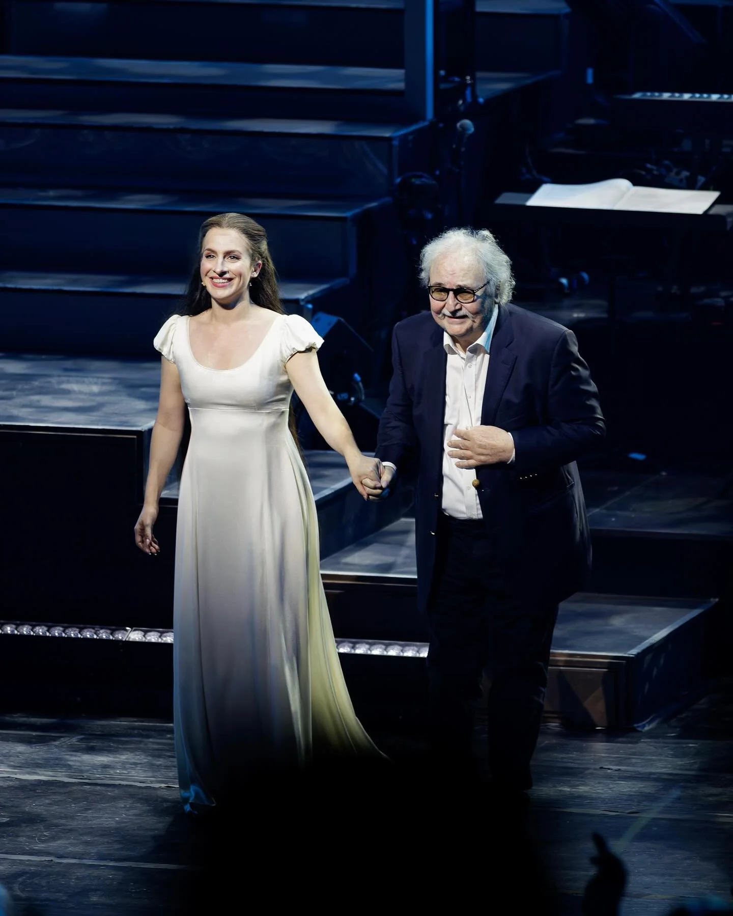 Elisabeth on tour ~ Dresden F&uuml;ssen 🎻🏔️✨

📸 1, 15 &amp; 16: Michael B&ouml;hml&auml;nder

@semperoper @festspielhaus_neuschwanstein #Elisabeth #ElisabethDasMusical #MusicalTheatre #Tourlife