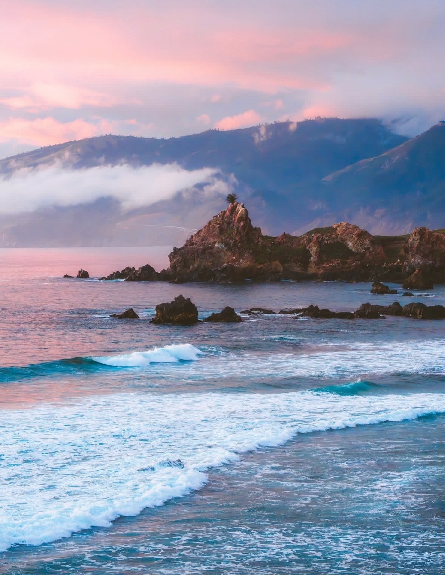 Big Sur Sunset Dreams 

📸 @nathanielwise 

#bigsur #bigsurcalifornia #bigsurcali