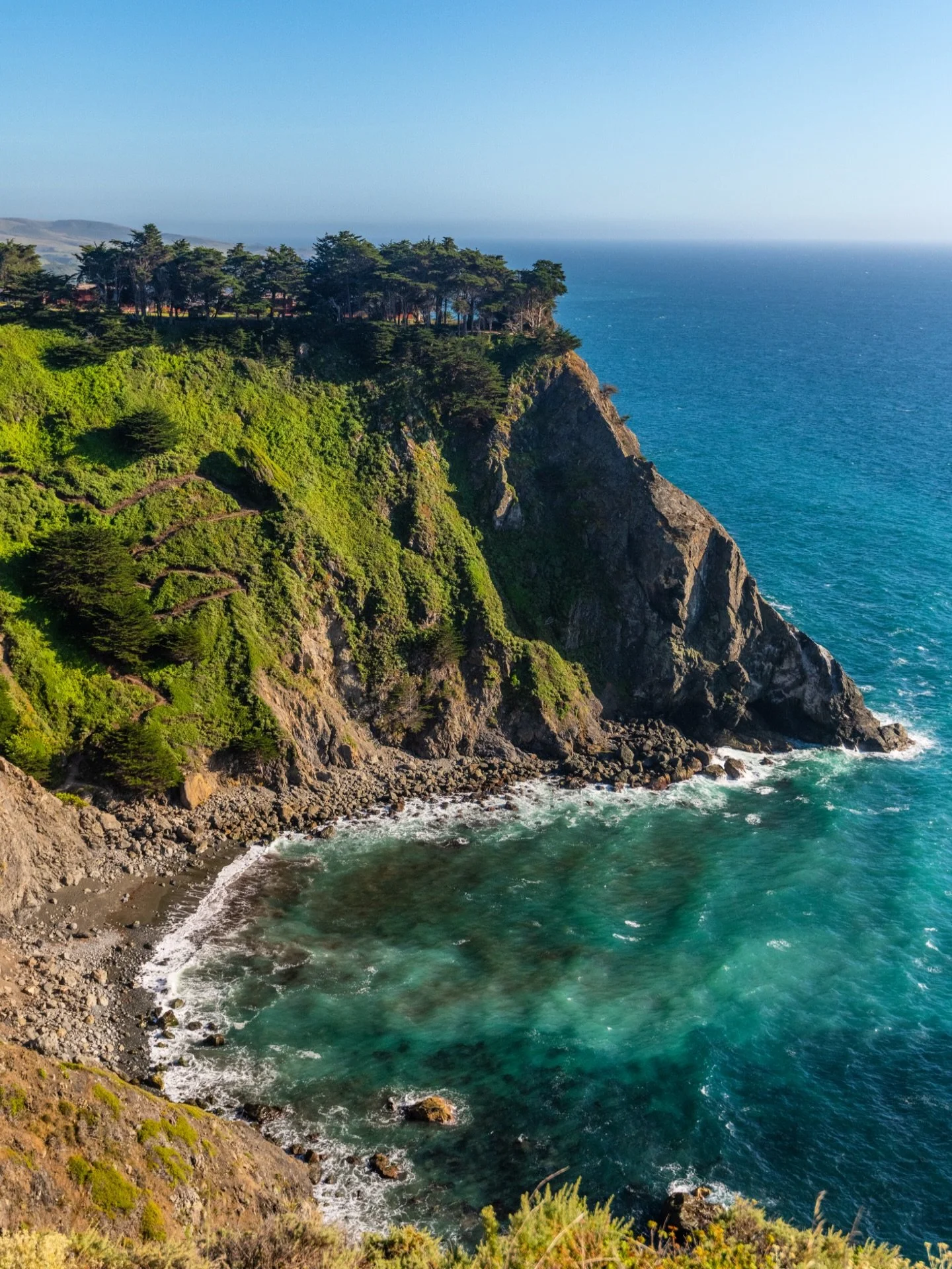 20 days away from the Gateway to Big Sur Festival 🌊

@raggedpointinn 

Saturday May 2nd 2026 10am-5pm

Live music from @michaelmichaelmotorcycleband @wolfmanblues @electriclavendertrain and @michaelpetersandthemonsters ! 🎸

Tons of local vendors in