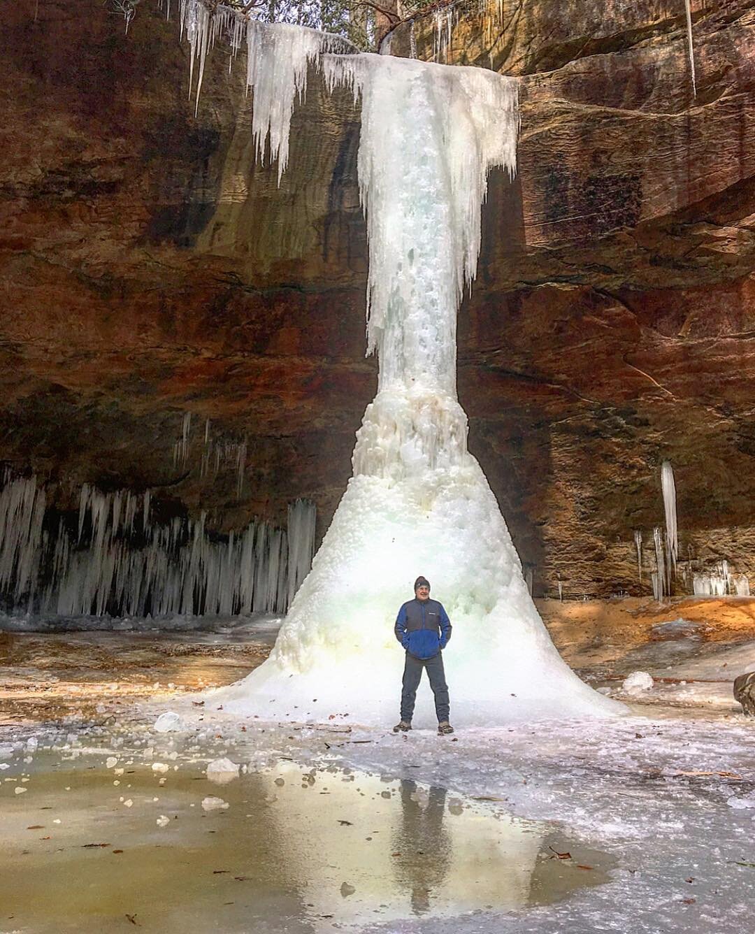 Chasing frozen waterfall photos .
.
.
.
.
#waterfall #frozenwaterfall #copperasfalls #redrivergorge #rrg #travelky #ice #naturephotography #reflection_shotz #kentuckyforkentucky  #kyproud #hiking #kywx #mysouthernliving #bluegrass #sharethelex #shopl