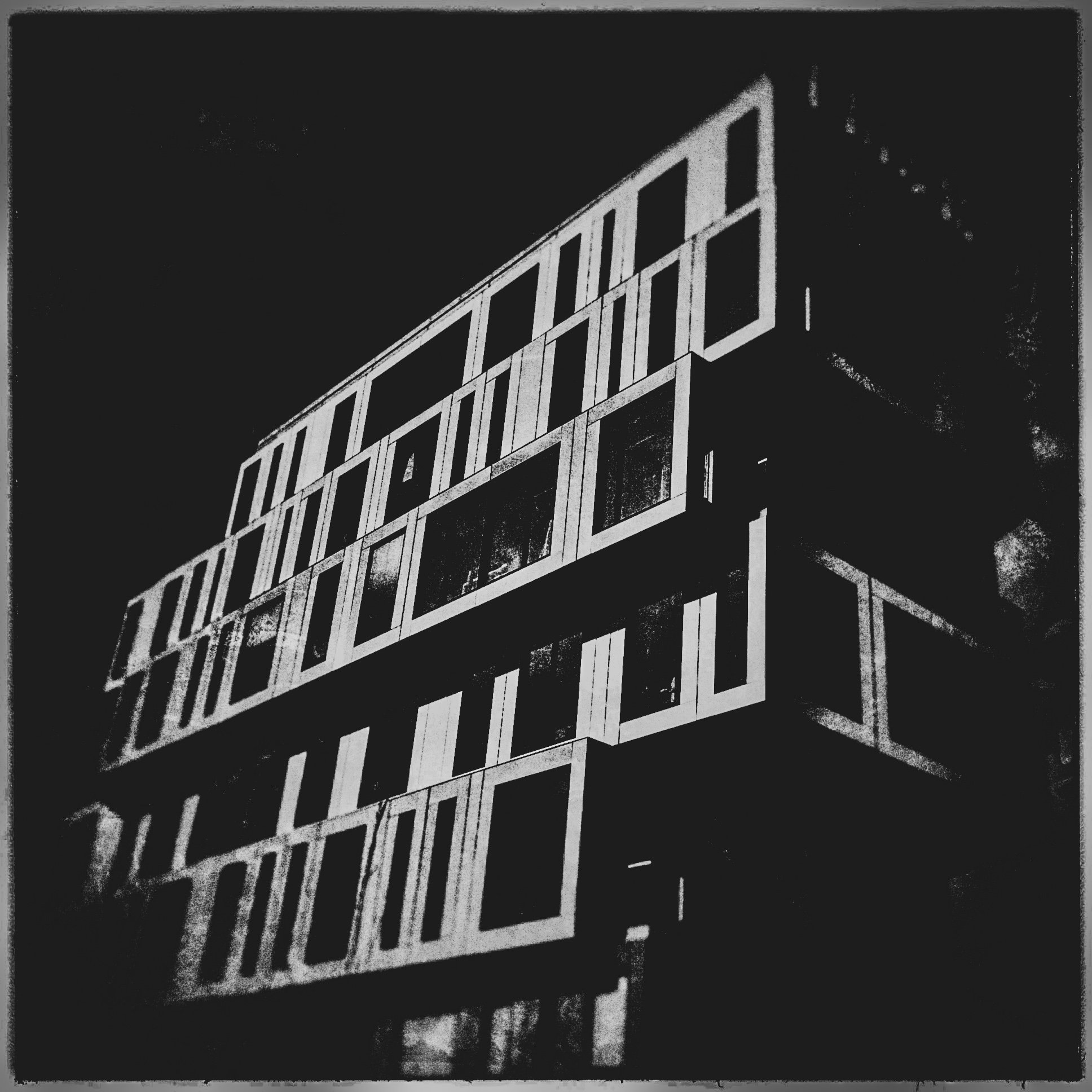 #buildingparis #twisted #noiretblanc (copie)