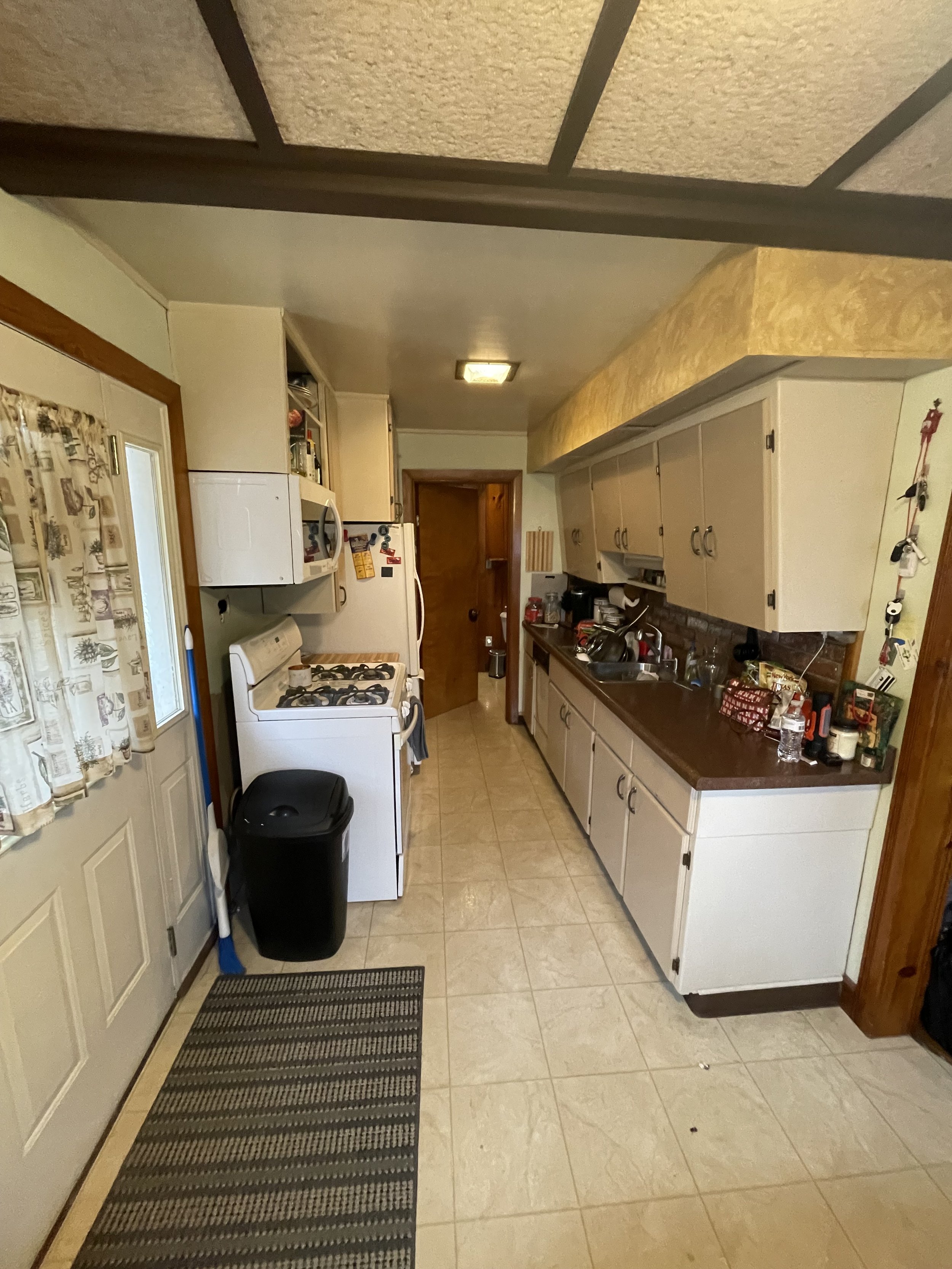 Traditional Kitchen Remodel by Alpha and Omega Construction — Project 2 project photo