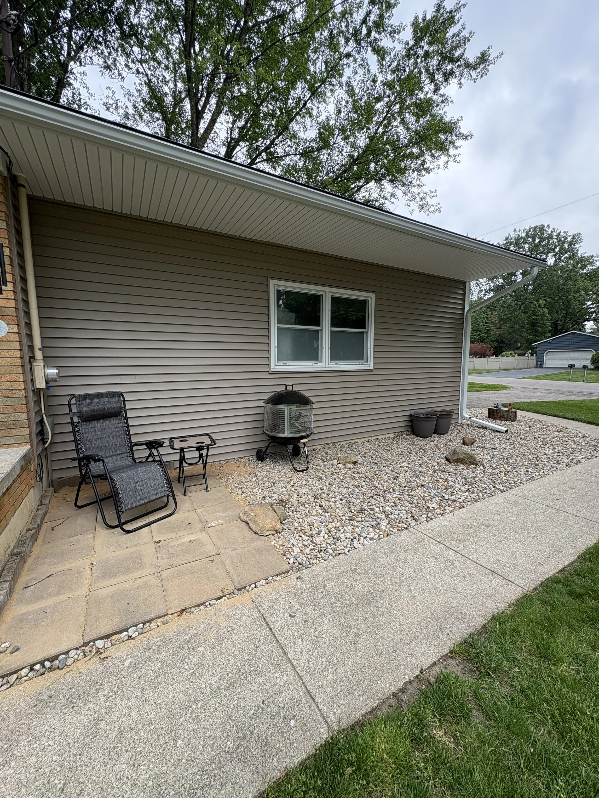 Eddy (Siding) (1).JPG