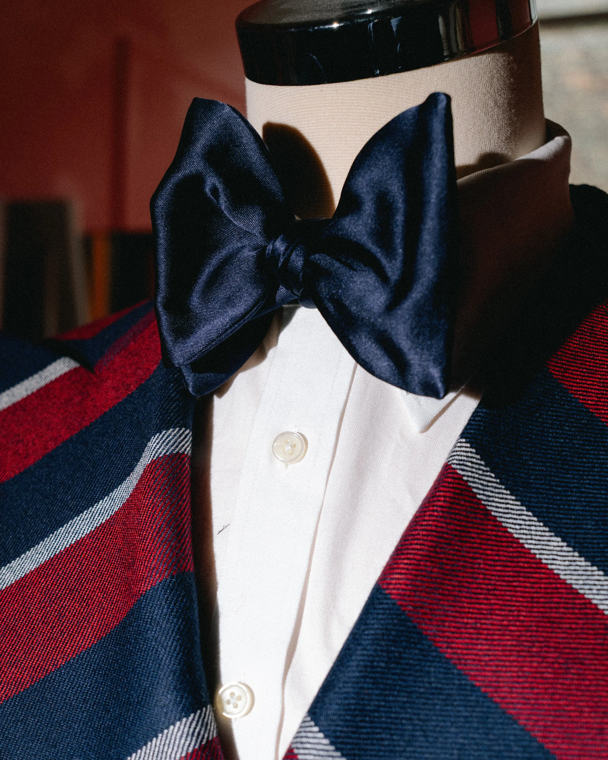 Navy_bowtie-2.jpg