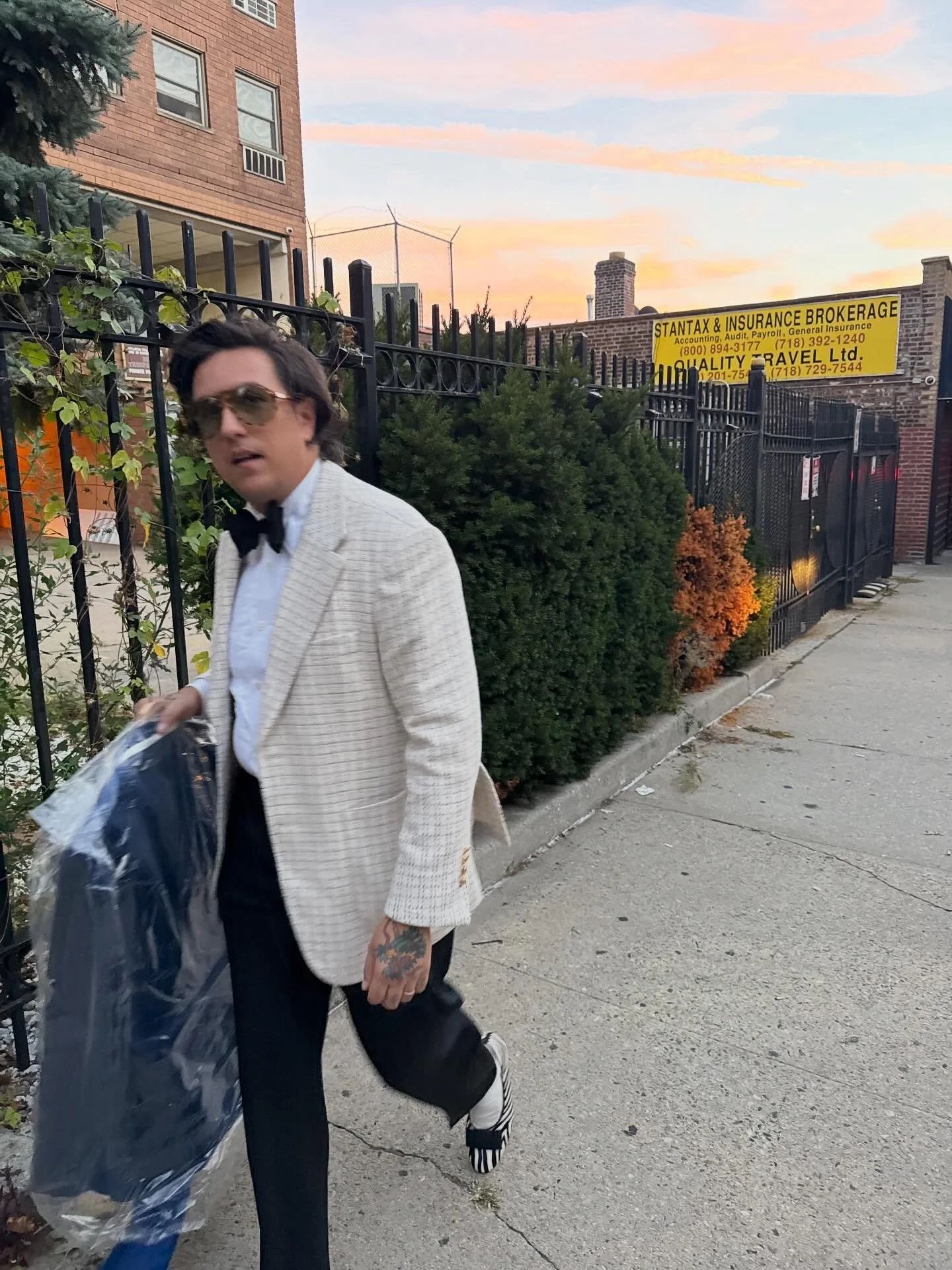 &ldquo;Oh Jason why are you wearing a Tuxedo? It&rsquo;s not an event.&rdquo; First of all it&rsquo;s a dinner jacket and pants. Second: it&rsquo;s after 6pm. Anyway did a fitting backstage at @kikiballchange &lsquo;s Cher-Palooza for this gorgeous v