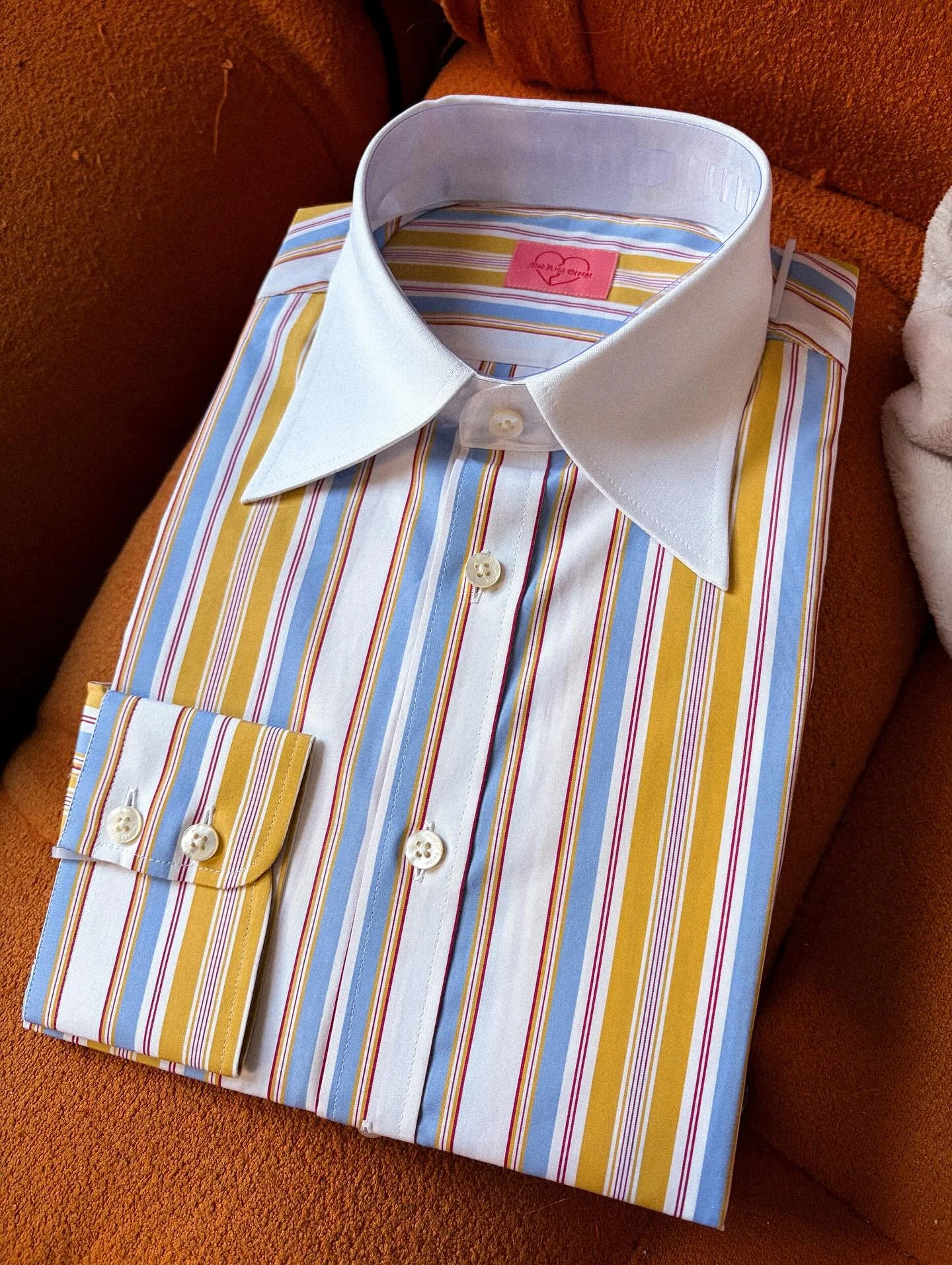 Our Iconic Shirts now in @thomasmason_official fabrics!!!! Everyone loves our shirts and you should too! Get one or two or however many you want with no minimum order like those other guys!! 

#bespoke #madetomeasure #shirt #menswear #womenswear #fas