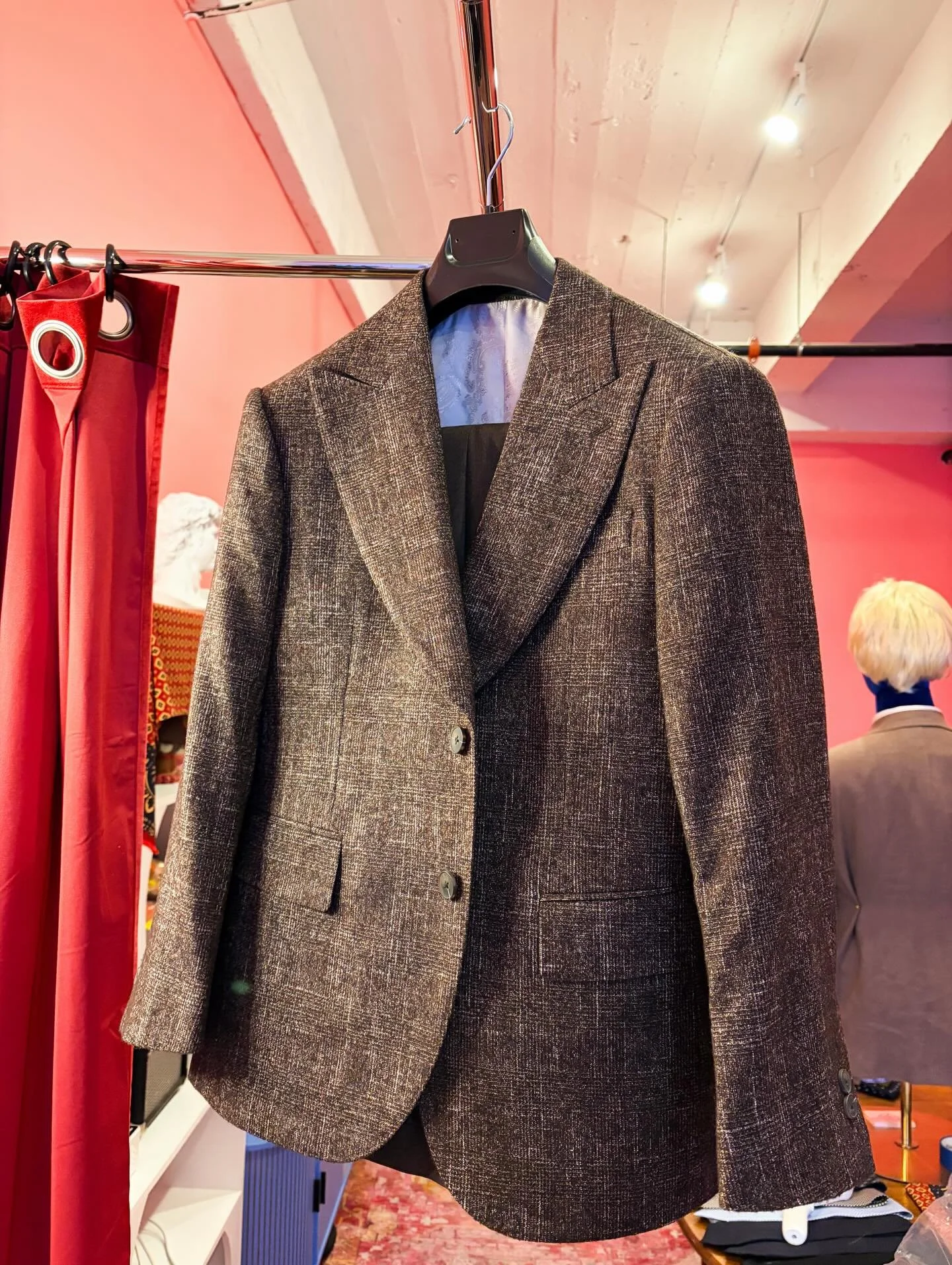 Hot off the press. This gorgeous Brown Check jacket and flannel pants. 

#menswear #womenswear #bespoke #madetomeasure #suits #style #mensstyle