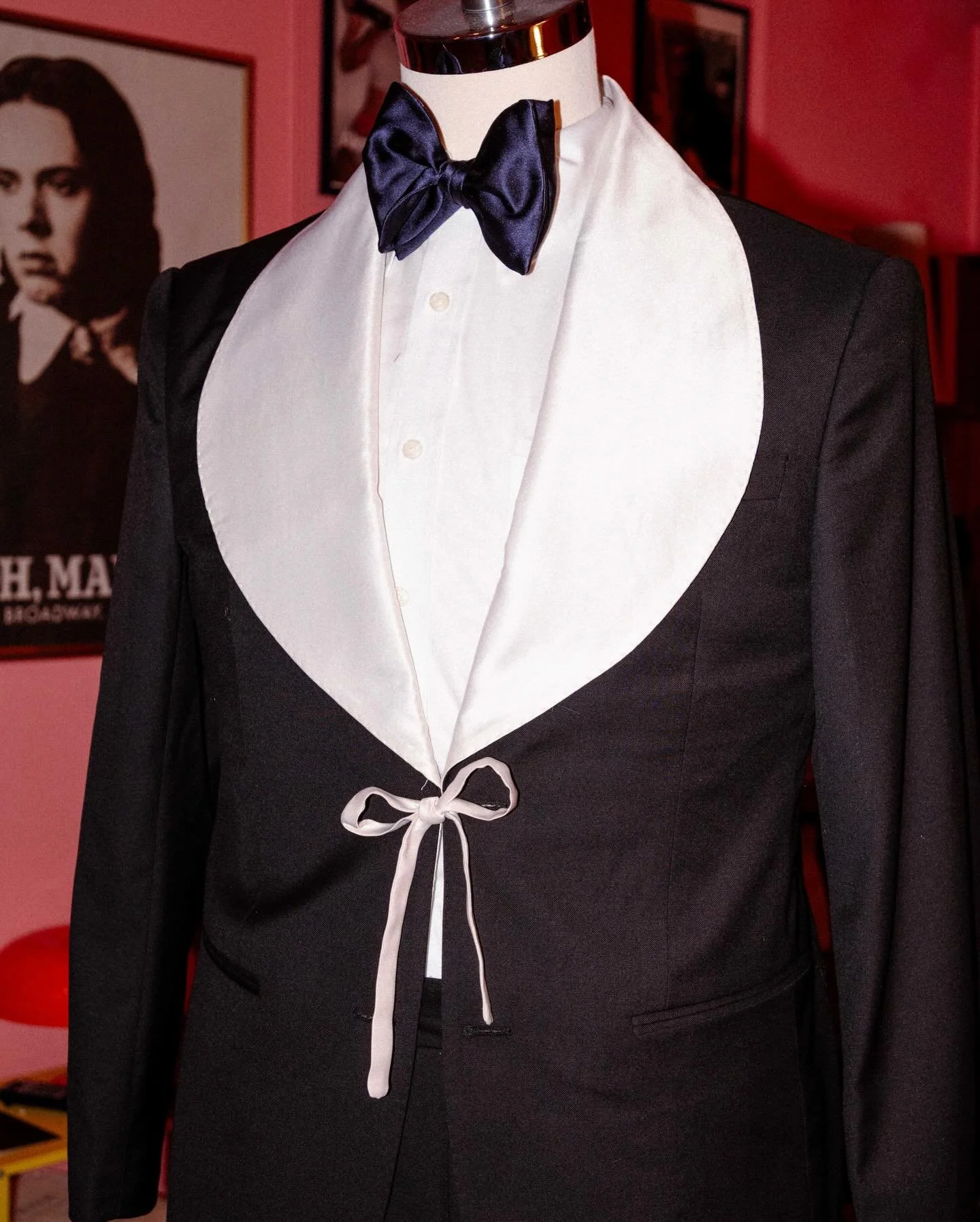 A truly spectacular dinner jacket from The Atelier with beautiful silk bow closure. It&rsquo;s whimsical, and elegant and just plain cool. 

Schedule your appointment today! 

#bespoke #menswear #womenswear #style #madetomeasure