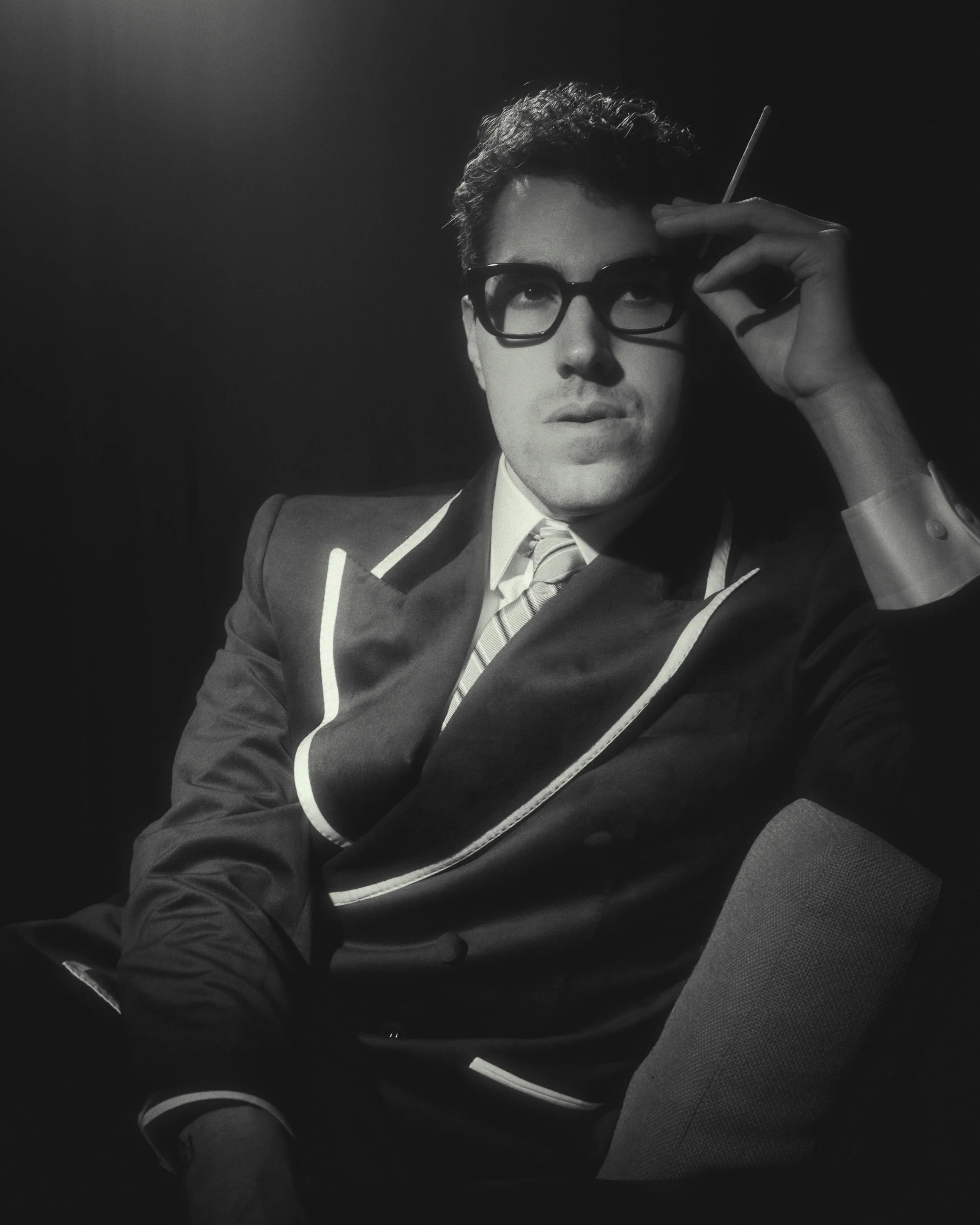 The superstar @kikiballchange in On The Silver Screen. Check out the full look book on our website.

Schedule your appointment today!

 #menswear #womenswear #bespoke #madetomeasure #drag