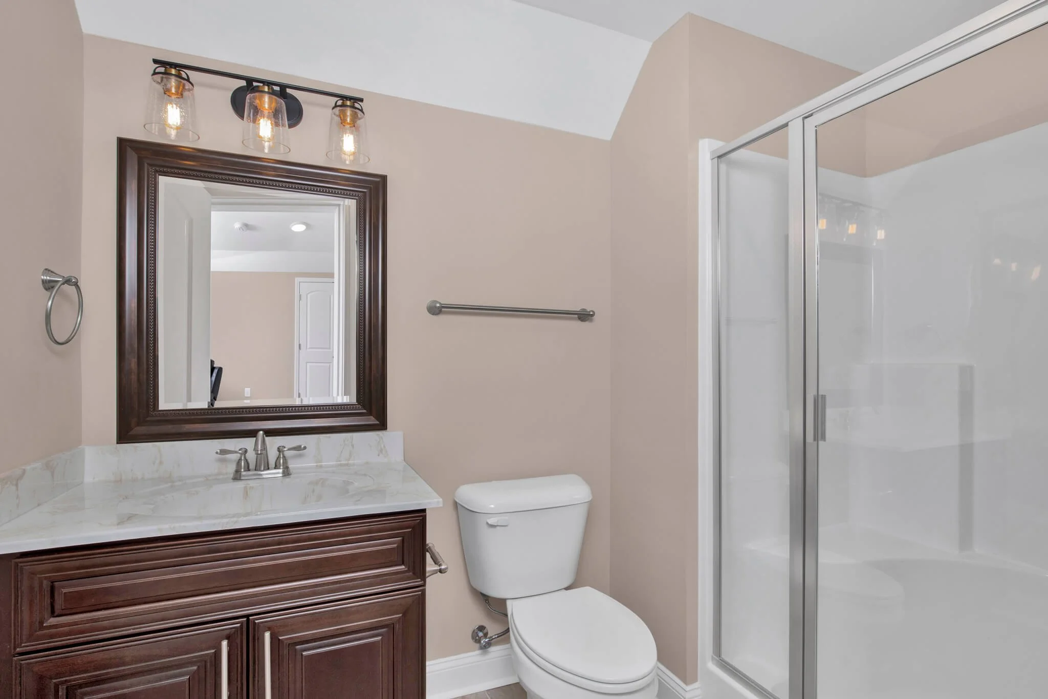 180 Kodiak Cir (29 of 38).jpg