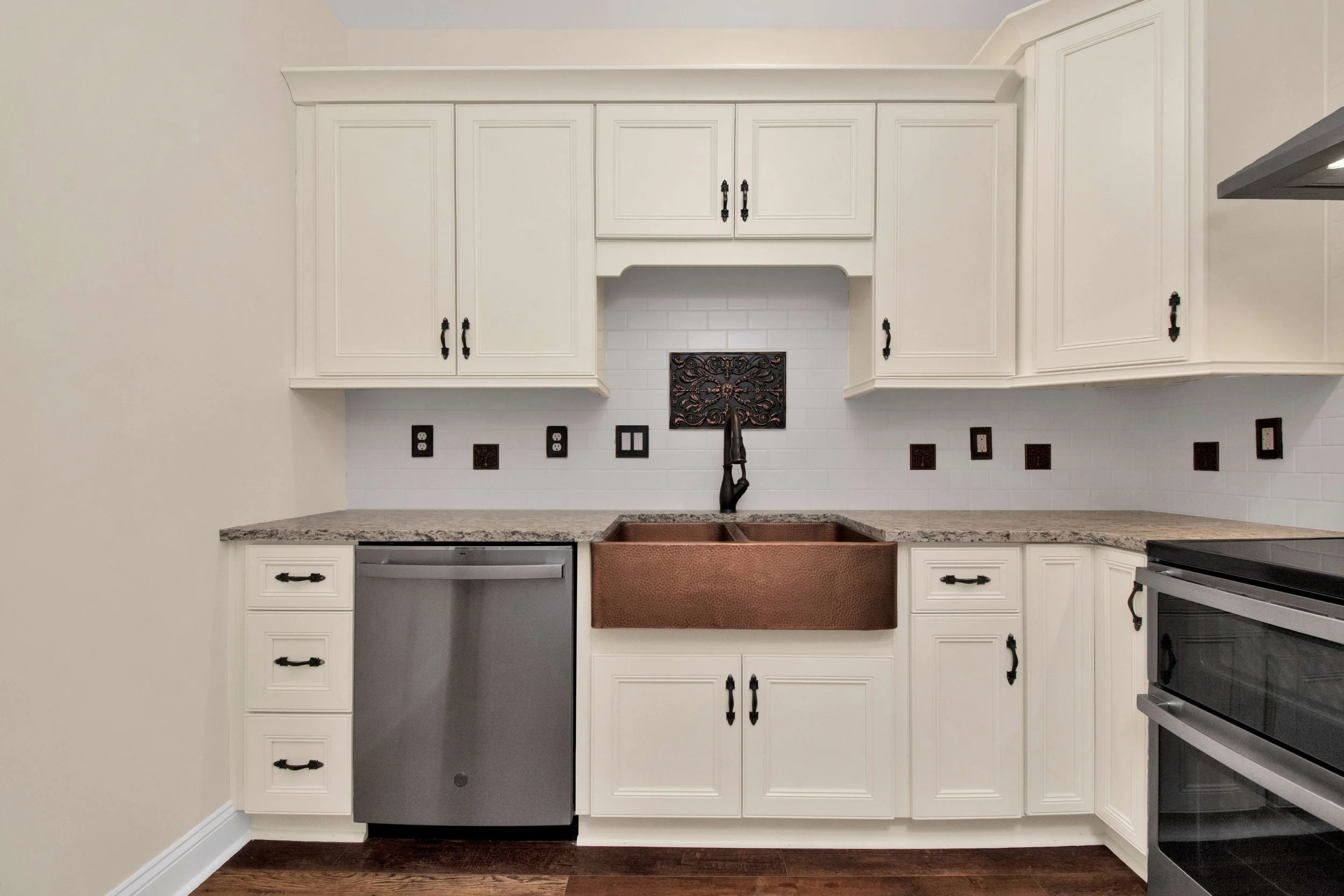 409 Selznick Pl (23 of 44).jpg