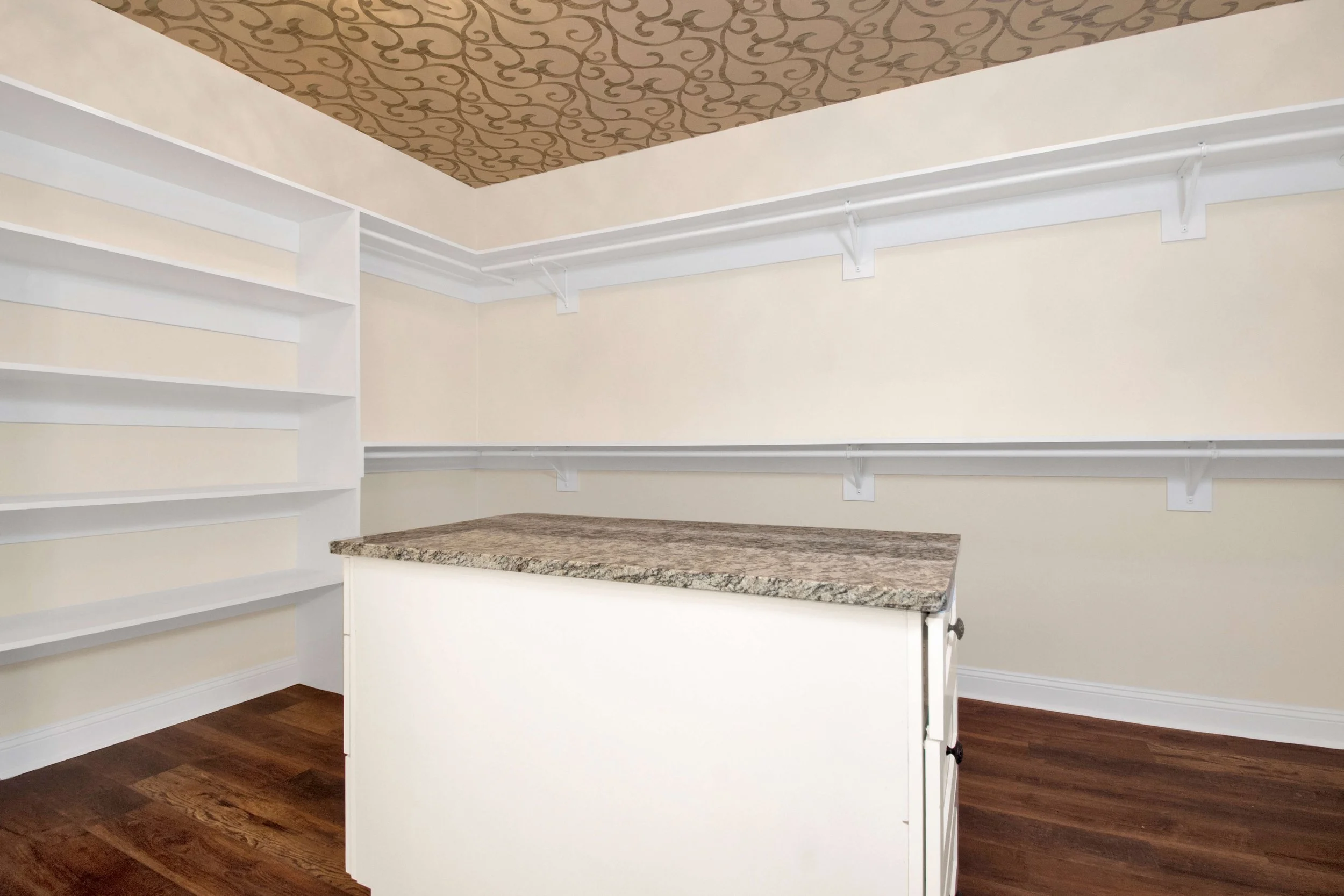 409 Selznick Pl (32 of 44).jpg